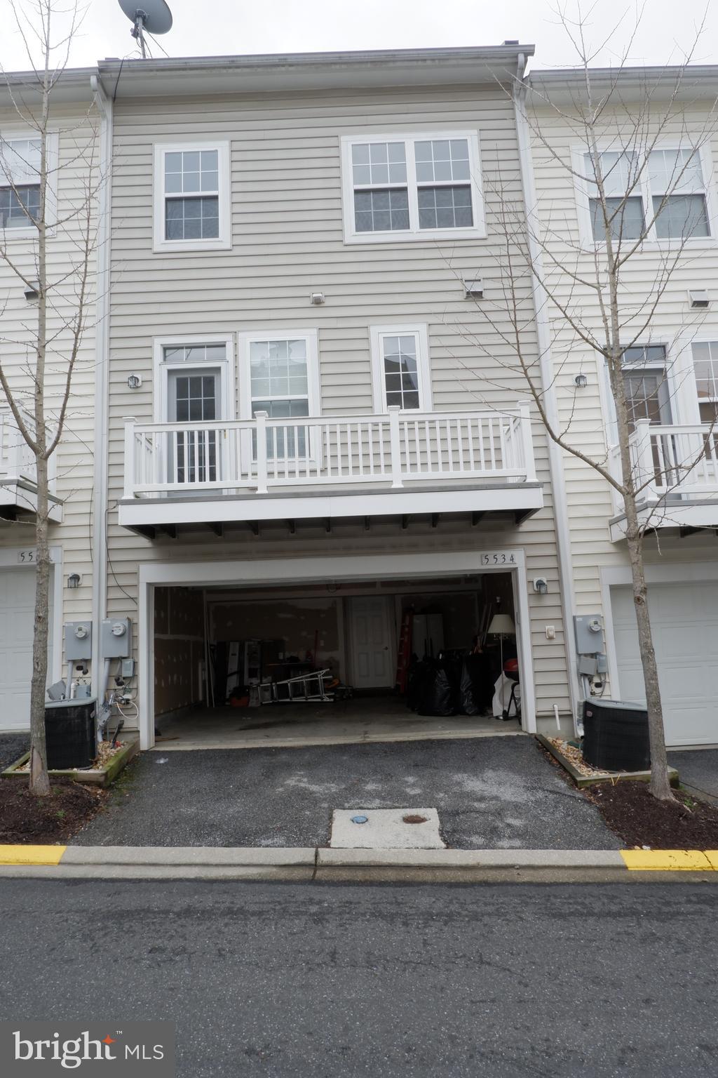 METRO PLACE AT TOWN CENTER - Residential Lease