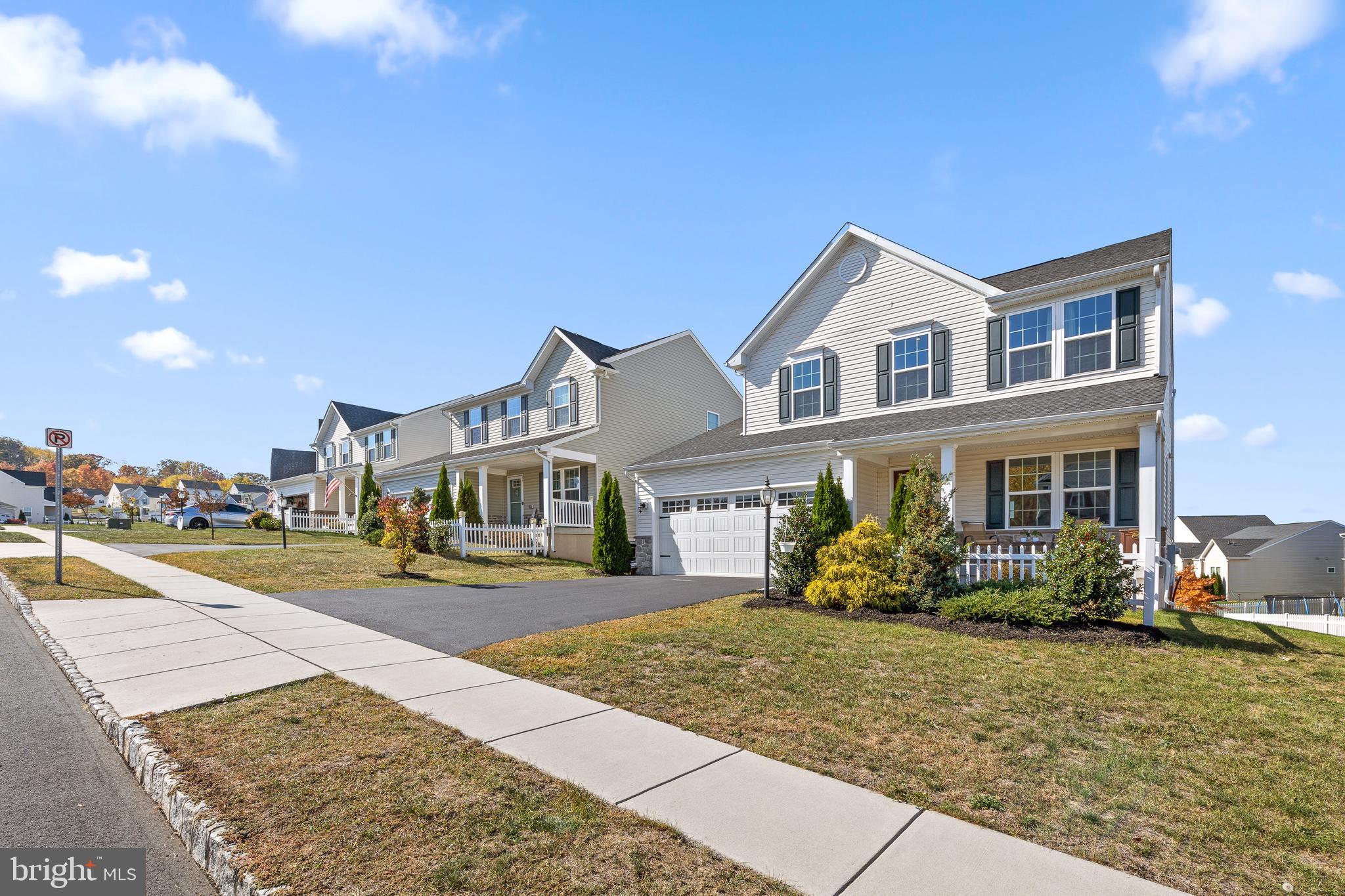 HANOVER POINTE - Residential