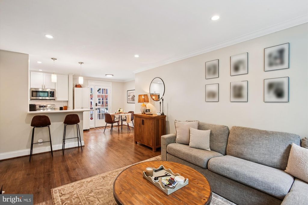 Photo of 4902 29th Road S #A2, ARLINGTON, VA 22206 (MLS # VAAX2049556)