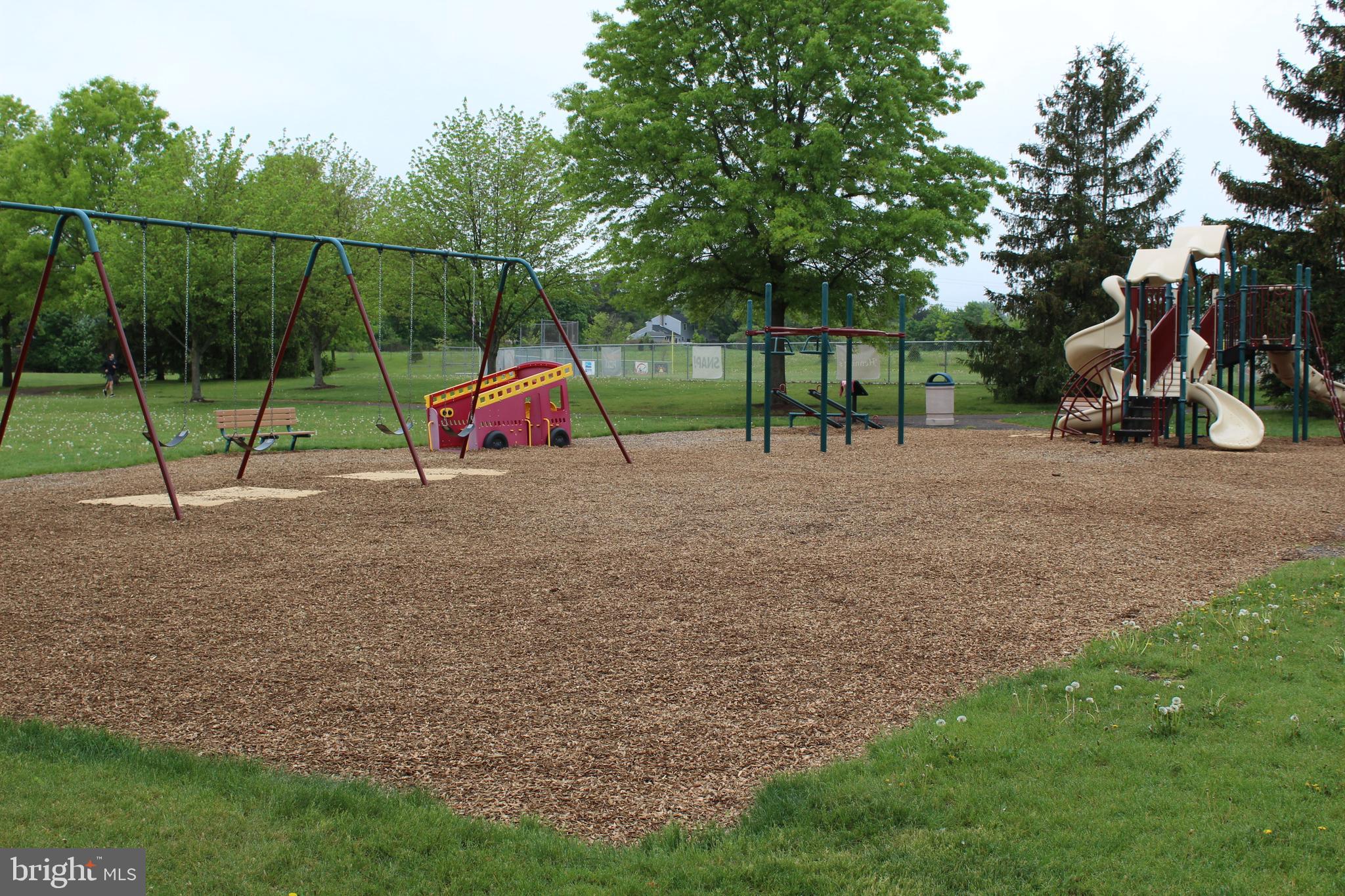 SALFORD POND - Residential