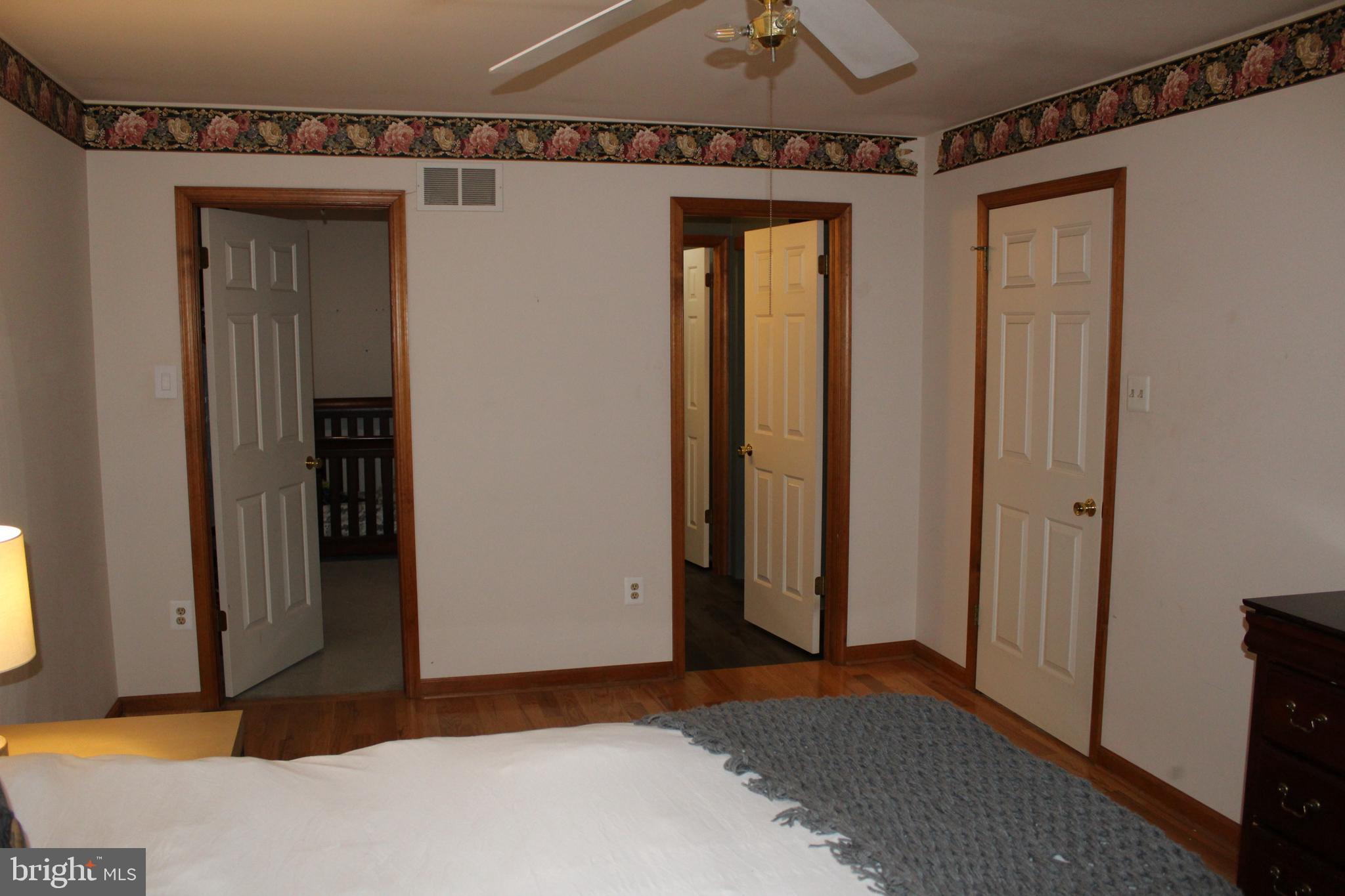 SALFORD POND - Residential