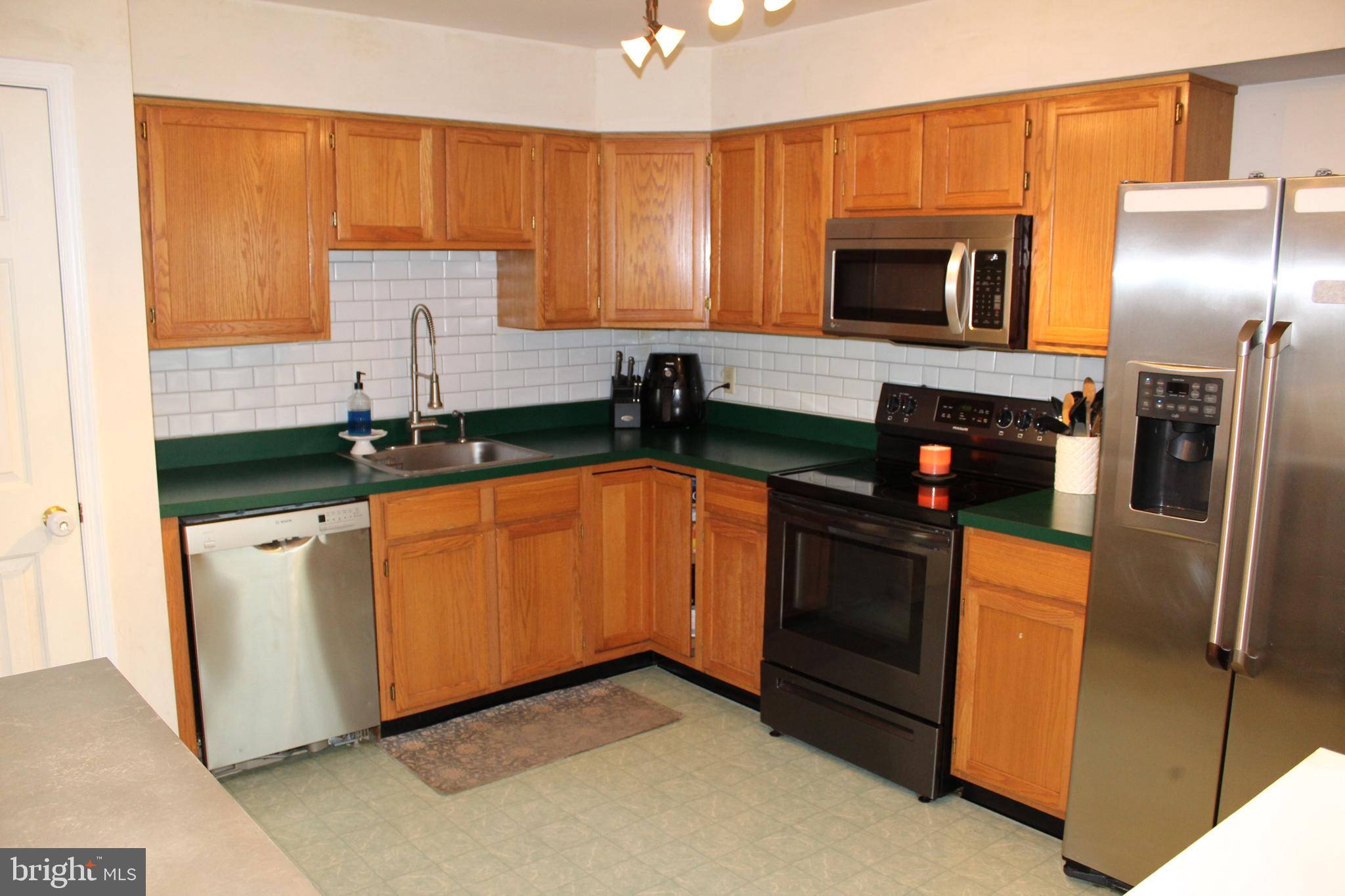 SALFORD POND - Residential