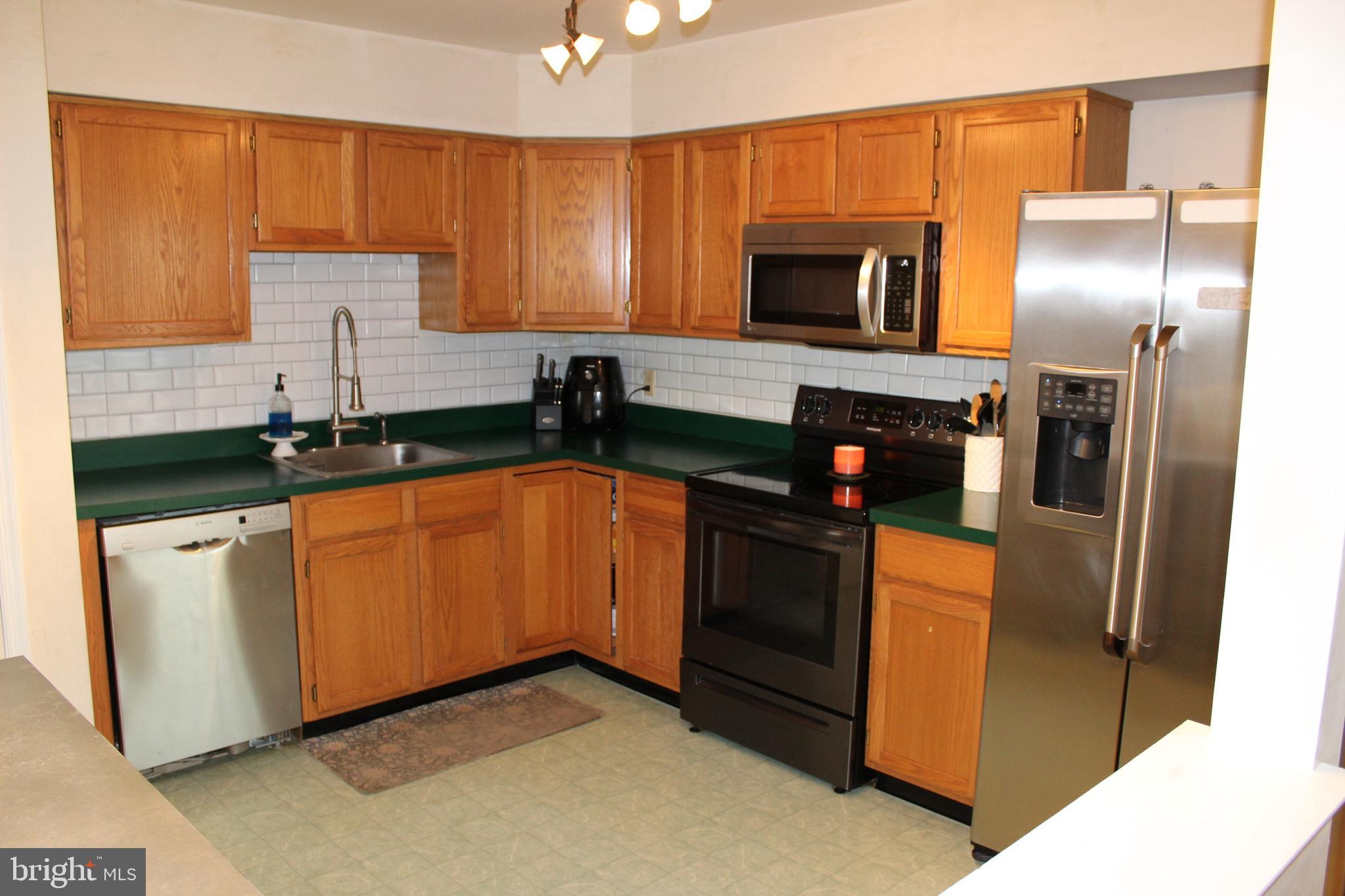 SALFORD POND - Residential