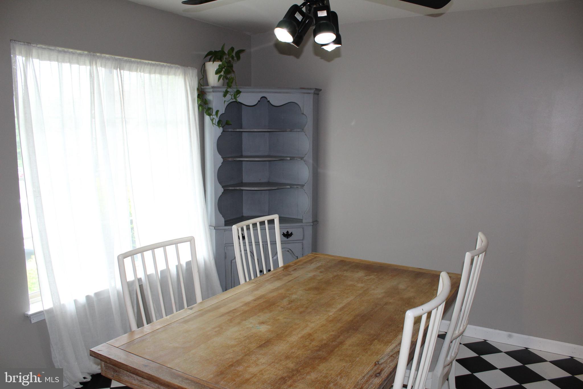 SALFORD POND - Residential