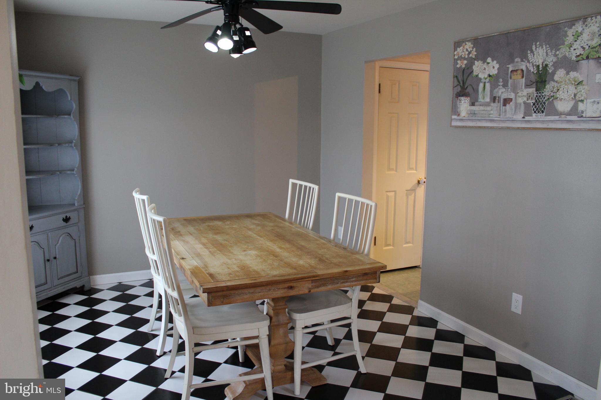 SALFORD POND - Residential