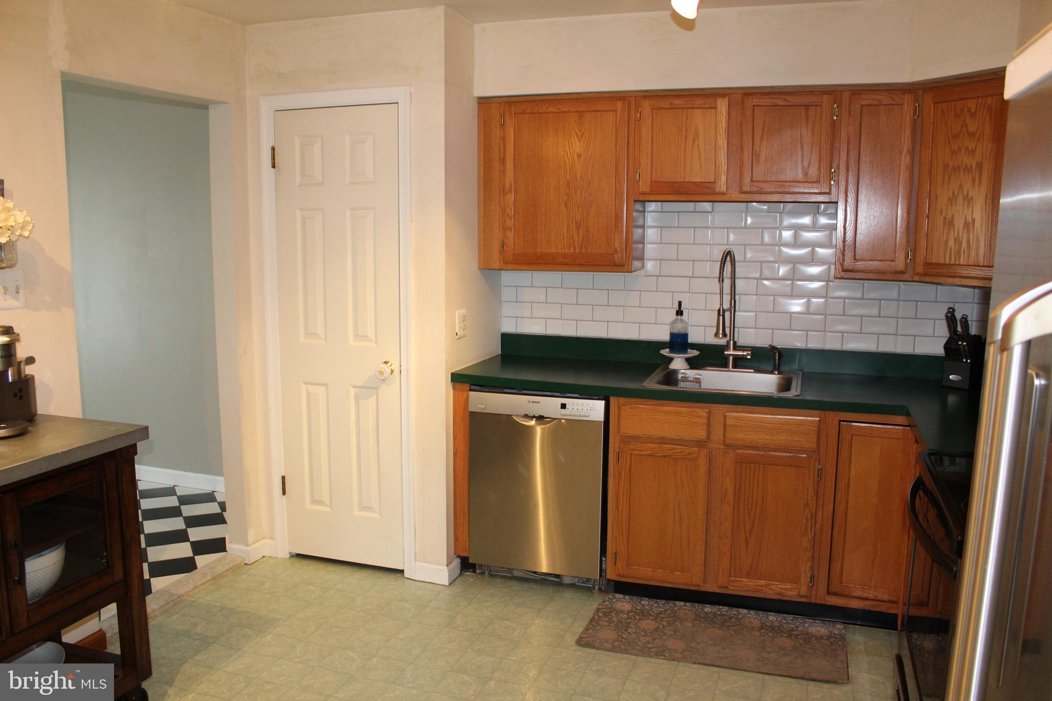 SALFORD POND - Residential