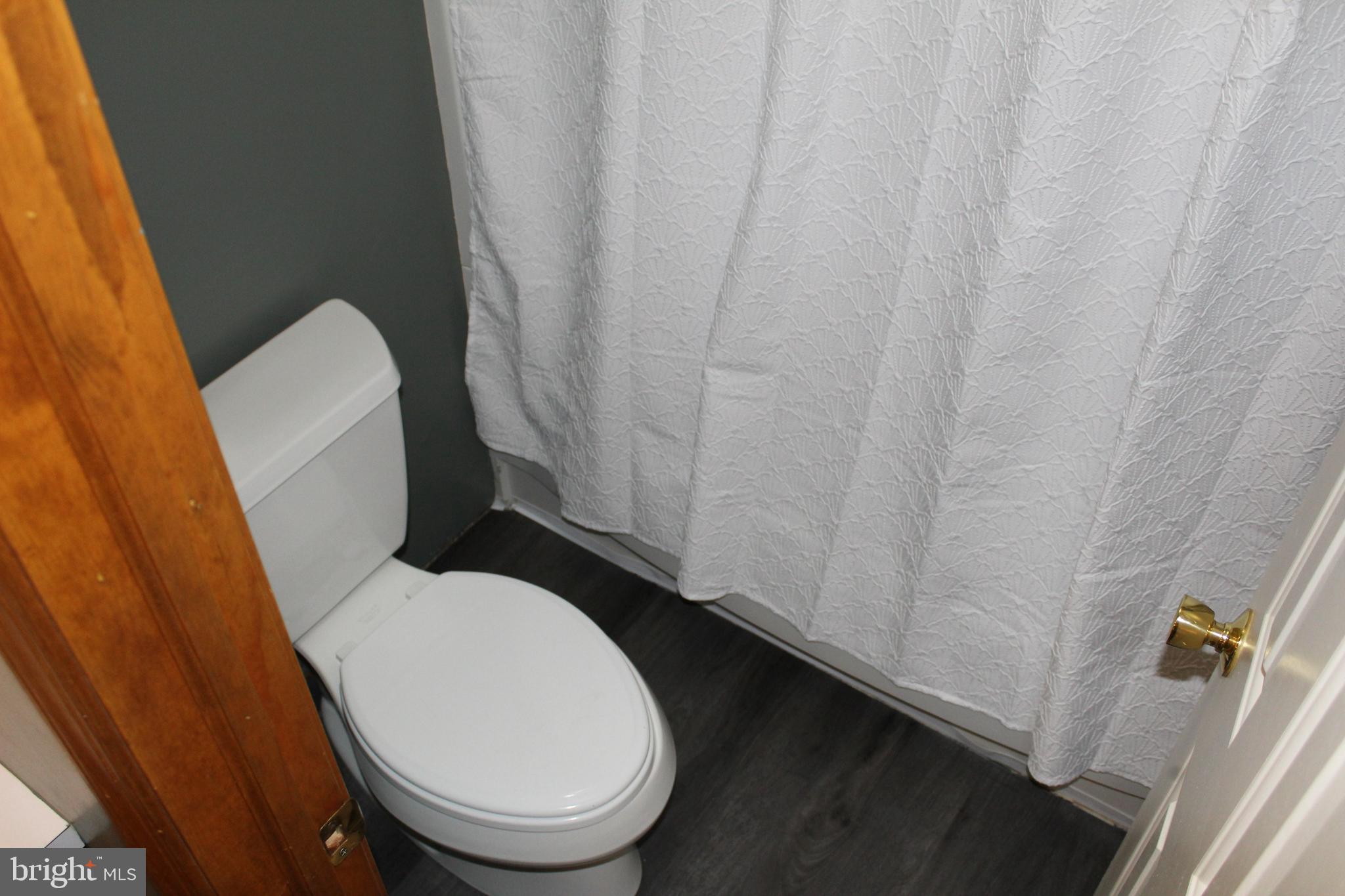 SALFORD POND - Residential