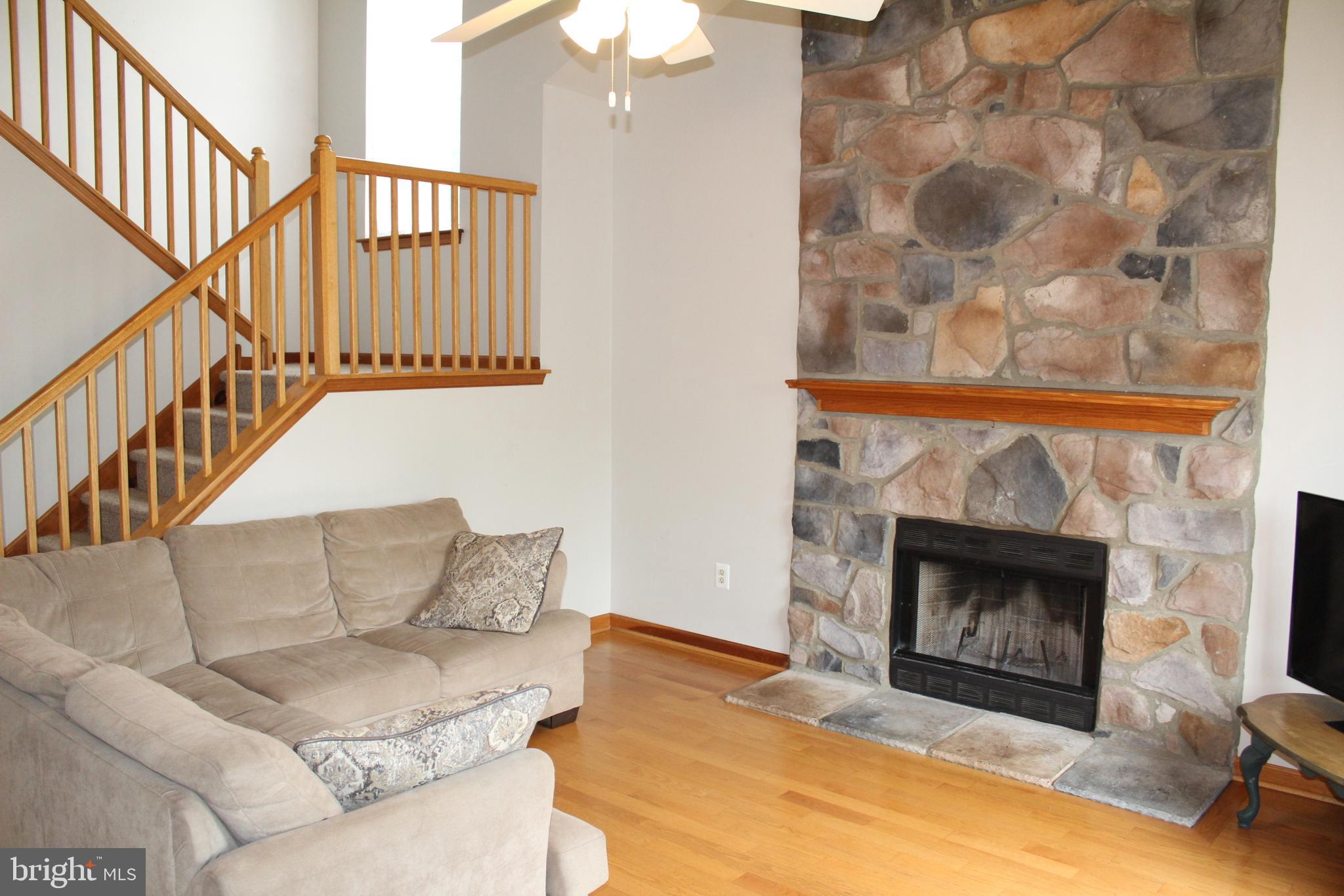 SALFORD POND - Residential