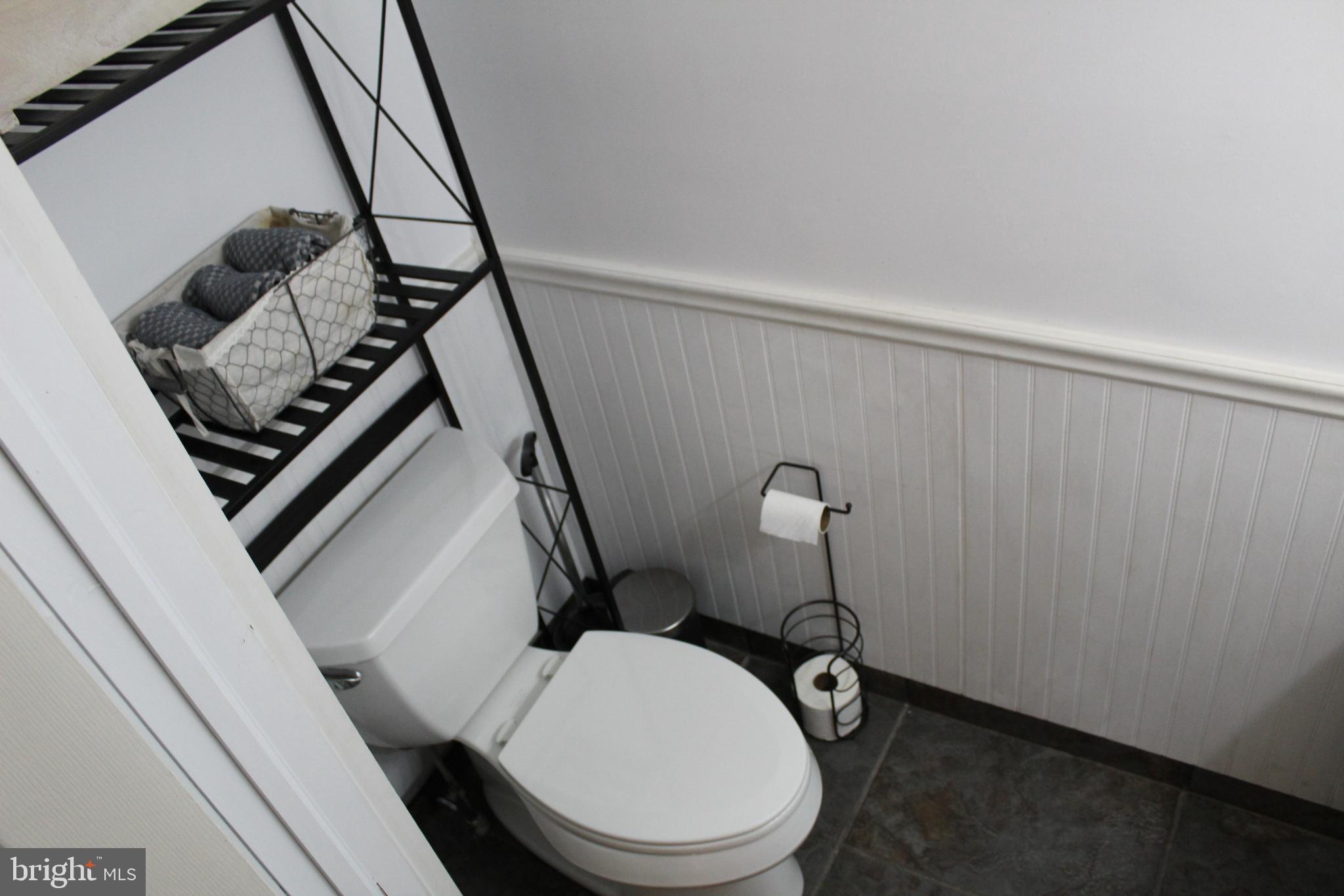 SALFORD POND - Residential