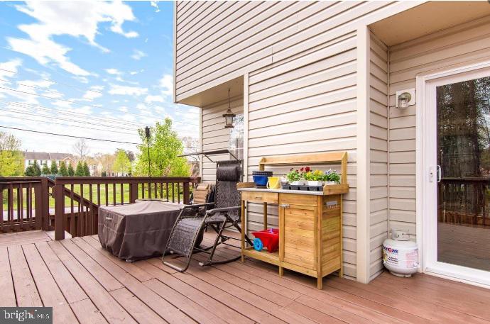 FOX CHASE - Residential