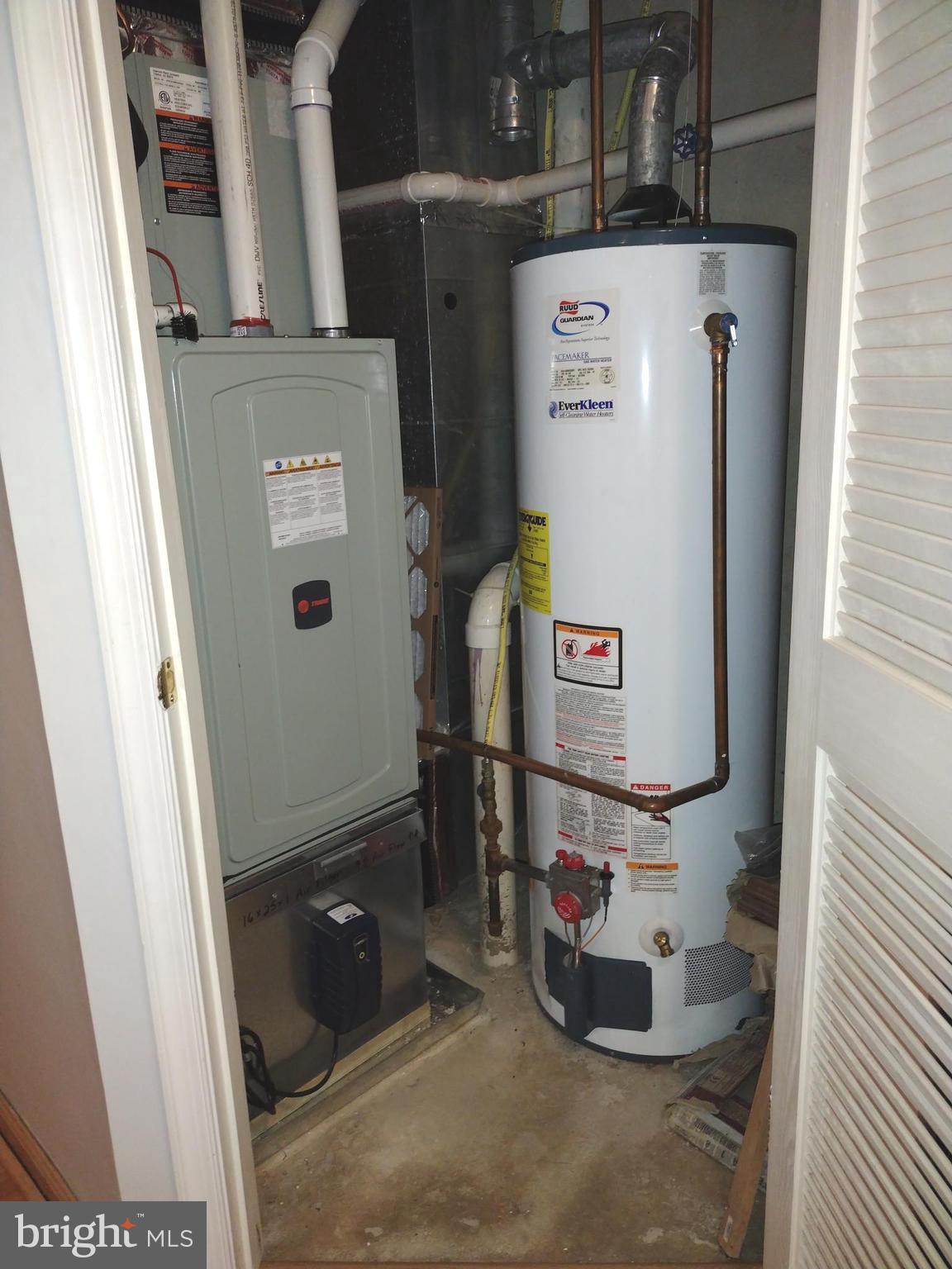 FOX CHASE - Residential