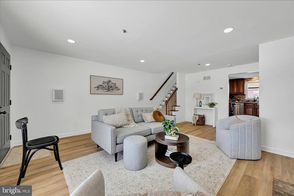 Photo of 1015 E Walnut Street, LANCASTER, PA 17602 (MLS # PALA2083478)