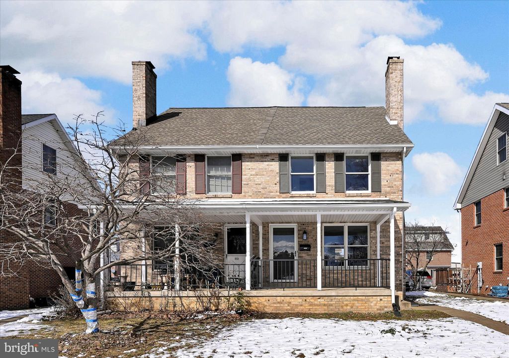 Photo of 1015 E Walnut Street, LANCASTER, PA 17602 (MLS # PALA2083478)