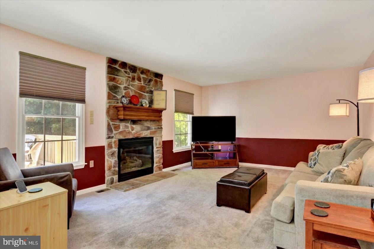 1153 FLEMING DRIVE