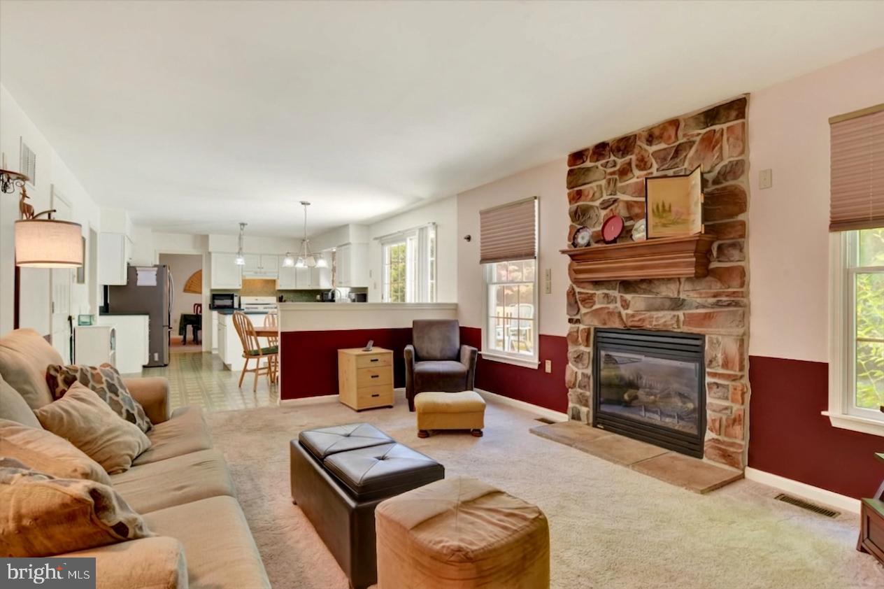 1153 FLEMING DRIVE