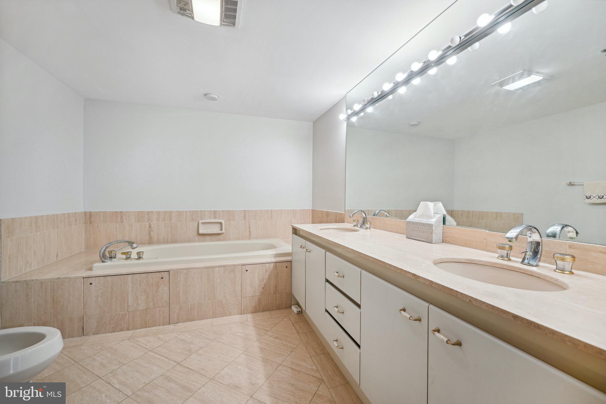 SOMERSET HOUSE CONDOS - Residential