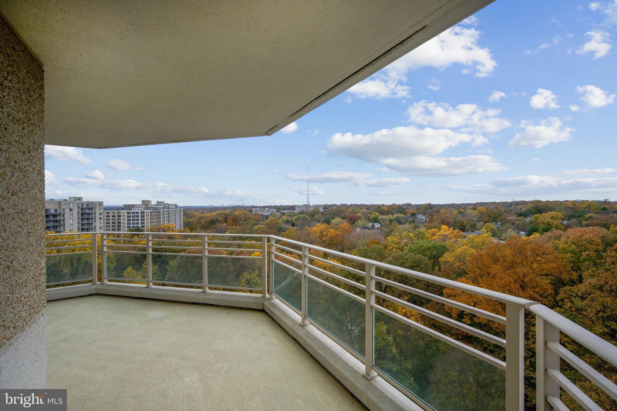 SOMERSET HOUSE CONDOS - Residential