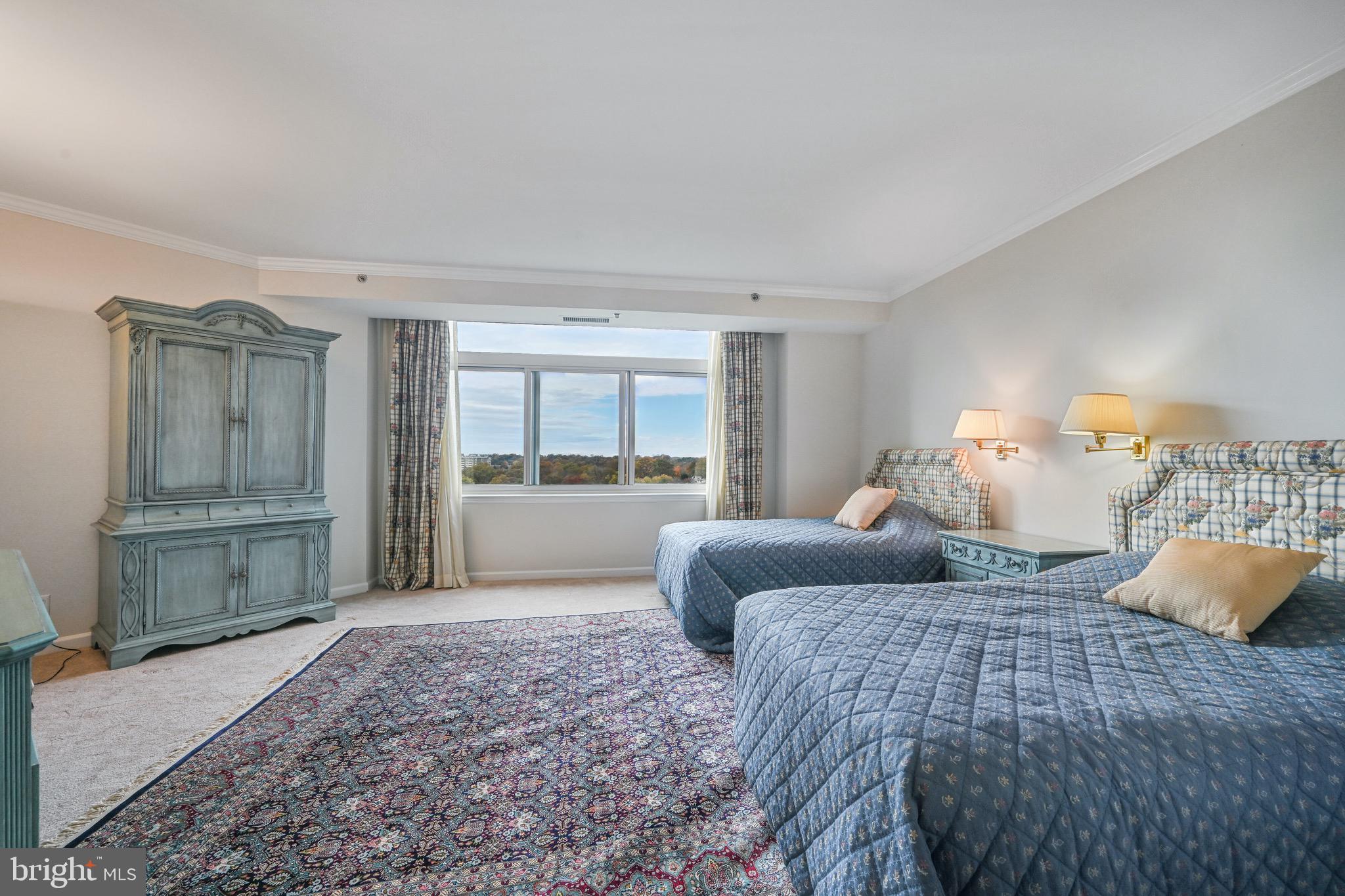 SOMERSET HOUSE CONDOS - Residential