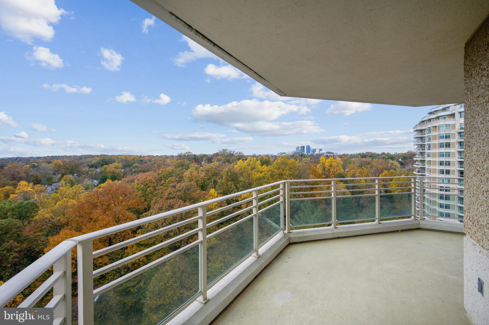 SOMERSET HOUSE CONDOS - Residential