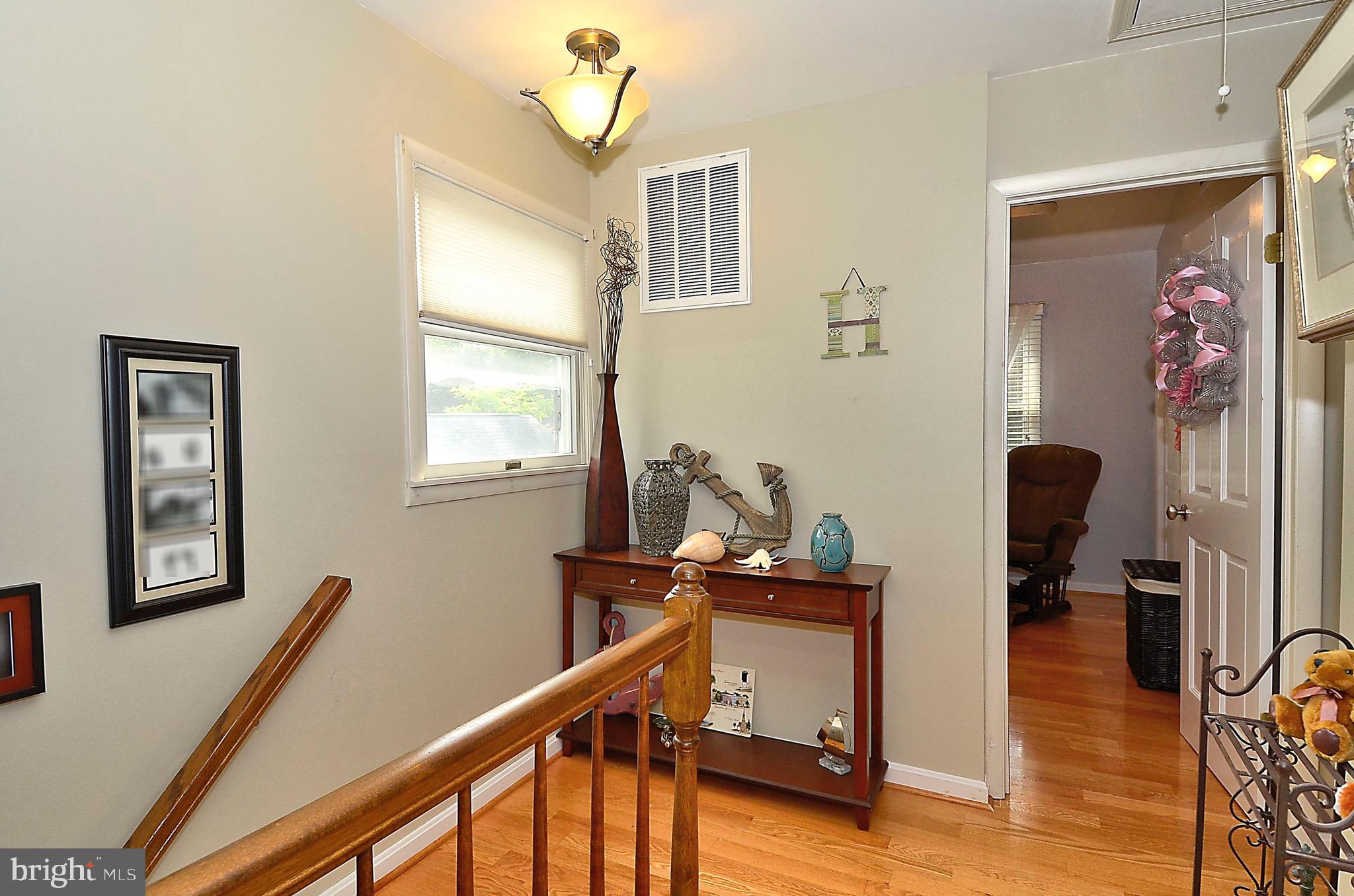 WOODLAND BEACH - Residential