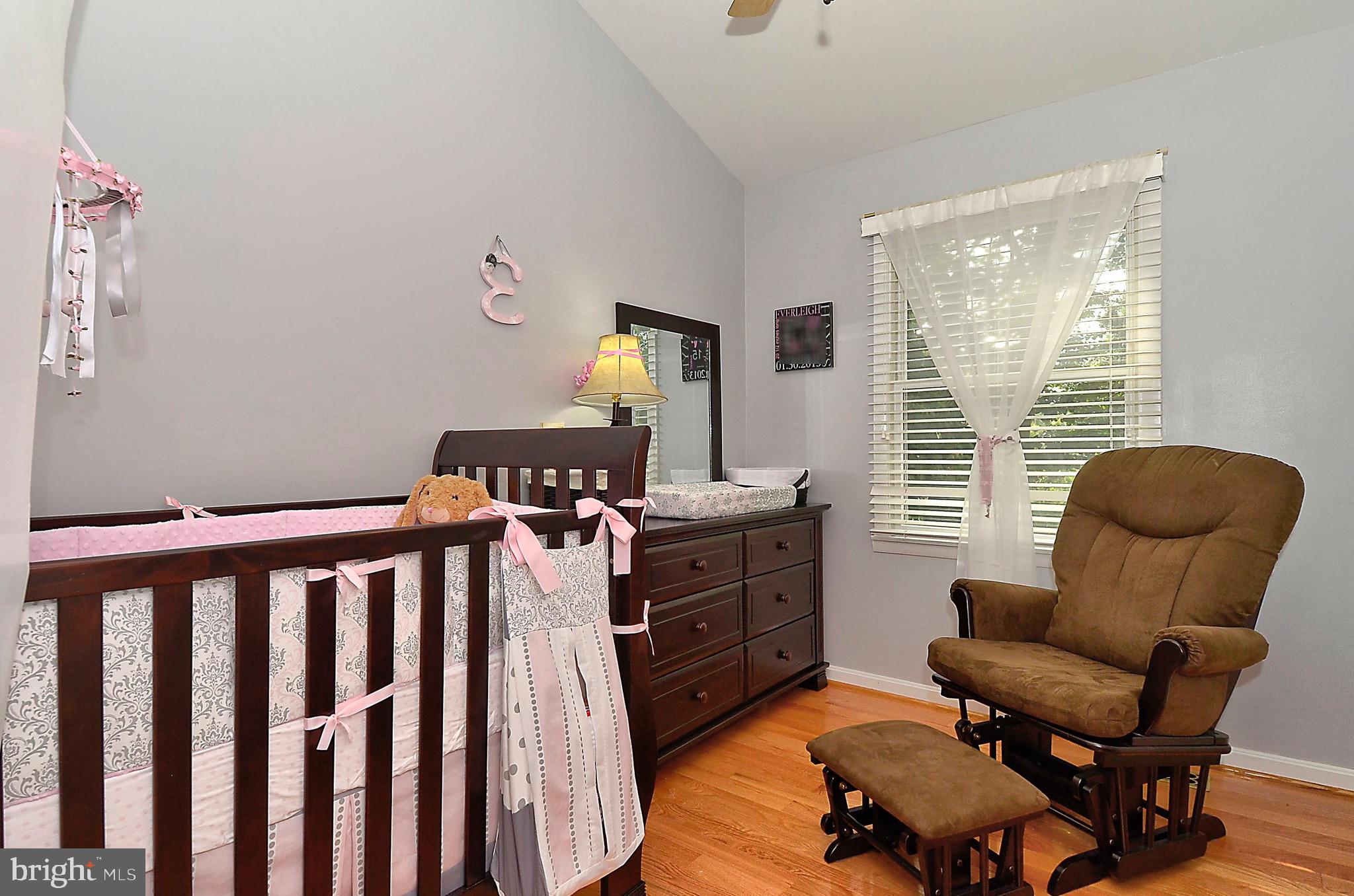 WOODLAND BEACH - Residential