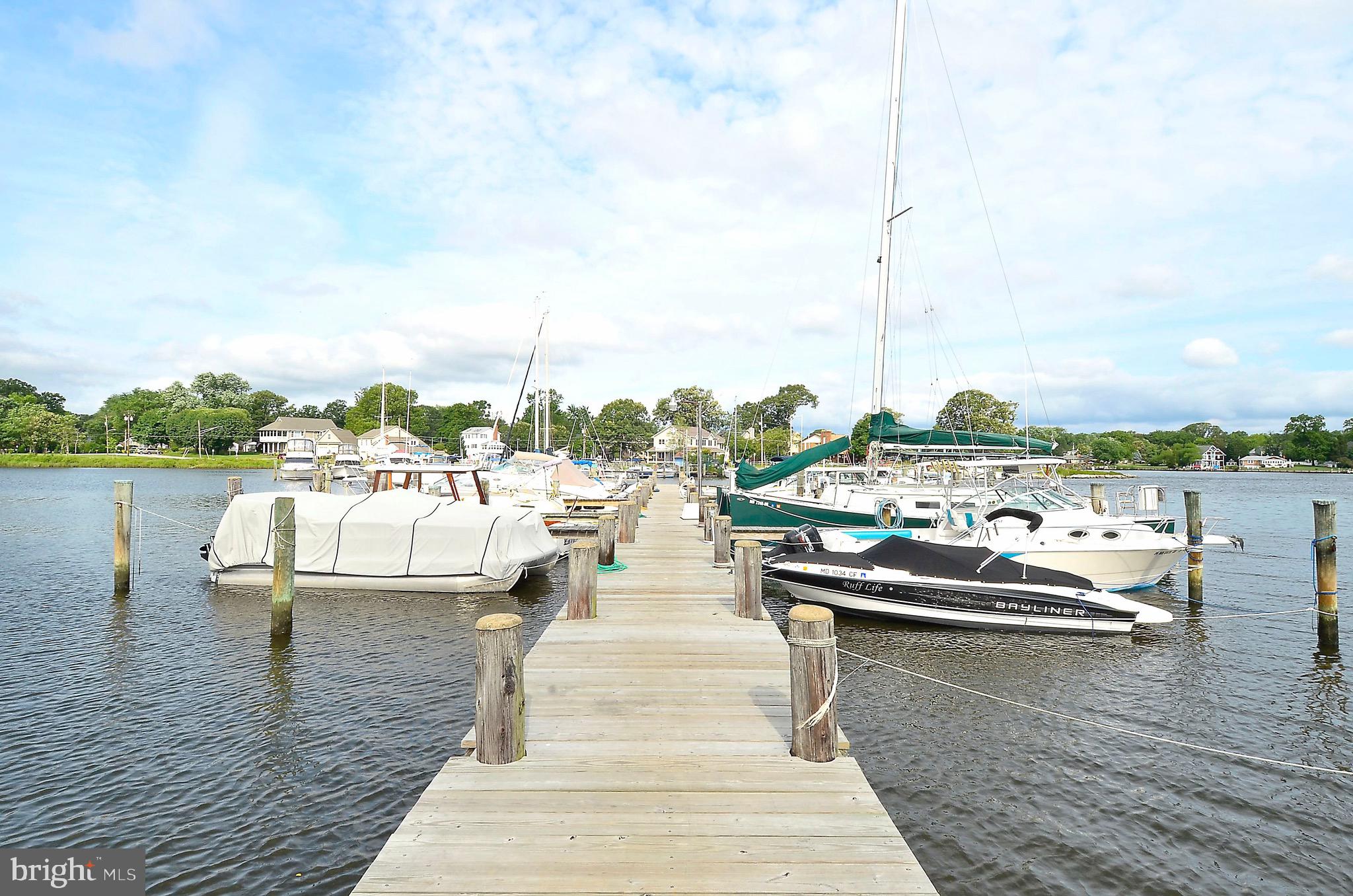 WOODLAND BEACH - Residential