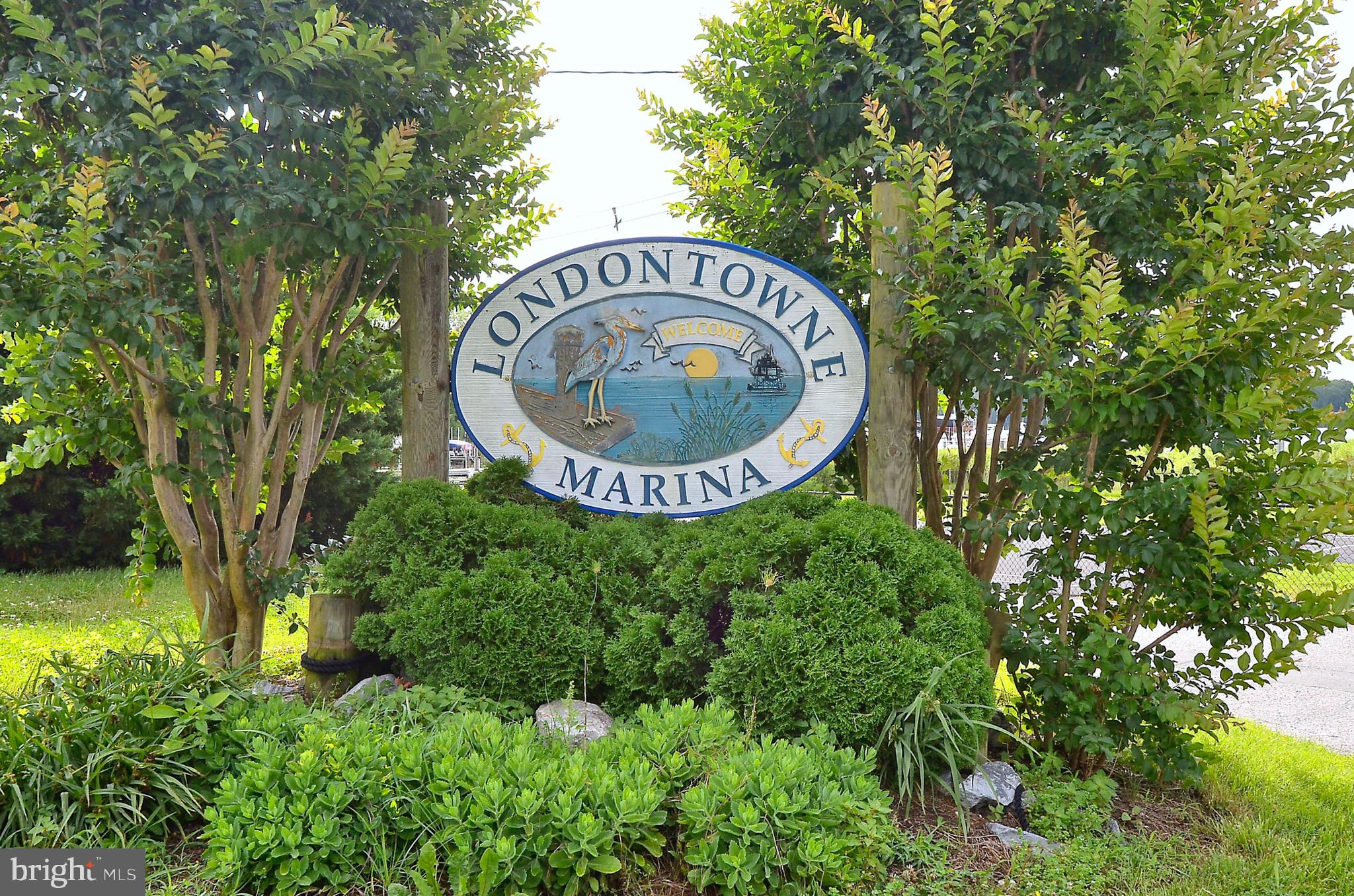 WOODLAND BEACH - Residential