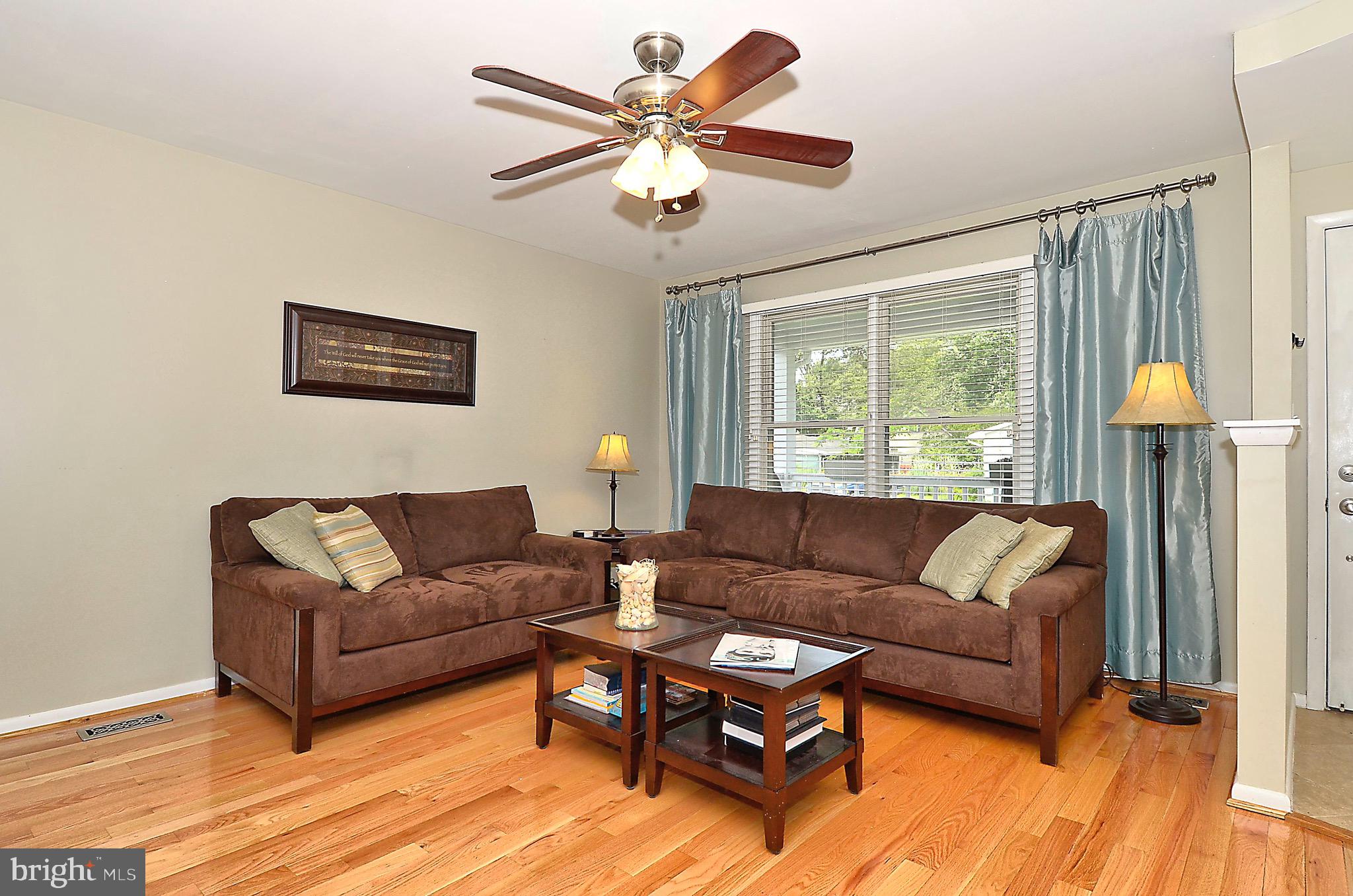 WOODLAND BEACH - Residential