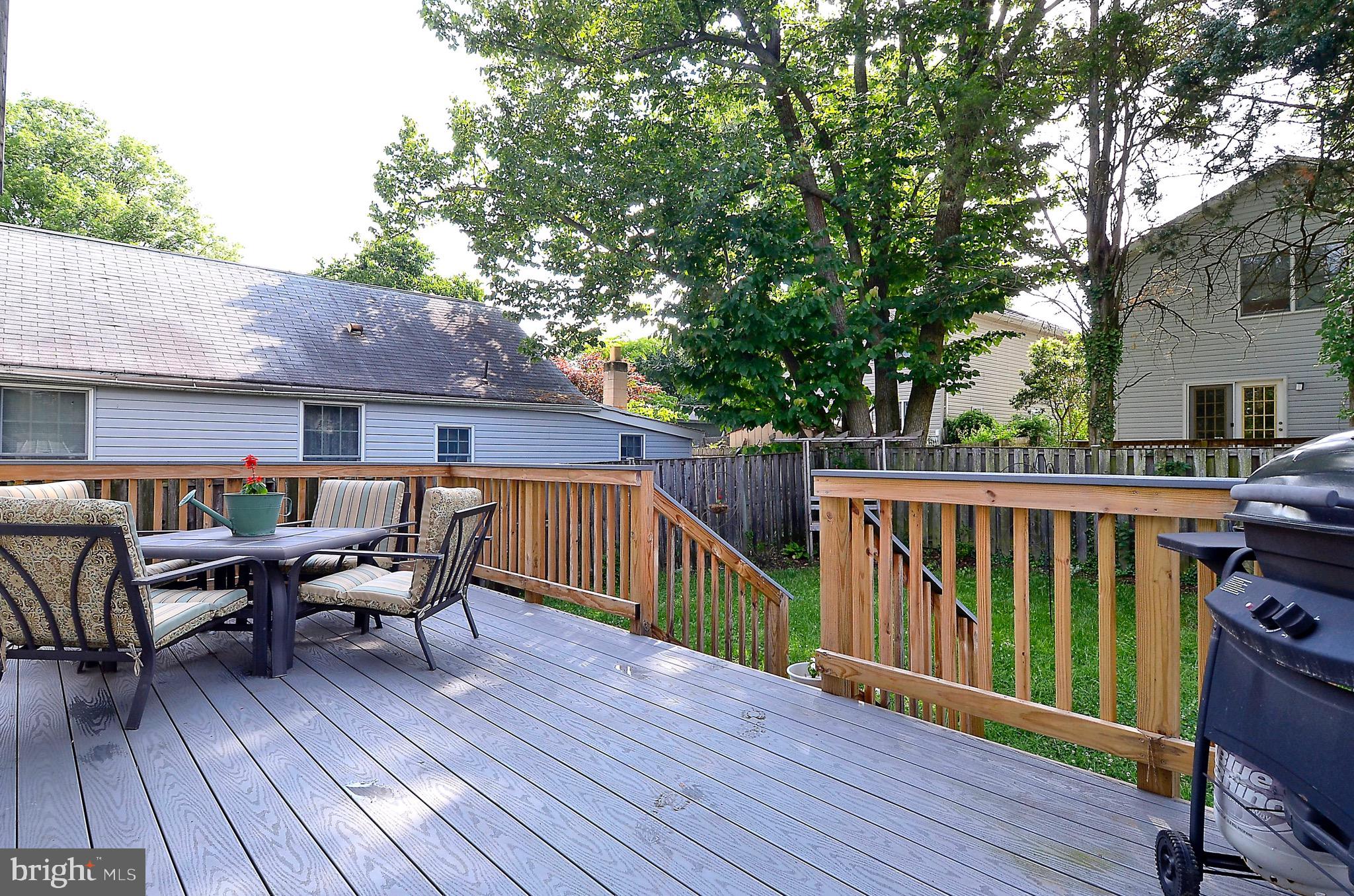 WOODLAND BEACH - Residential