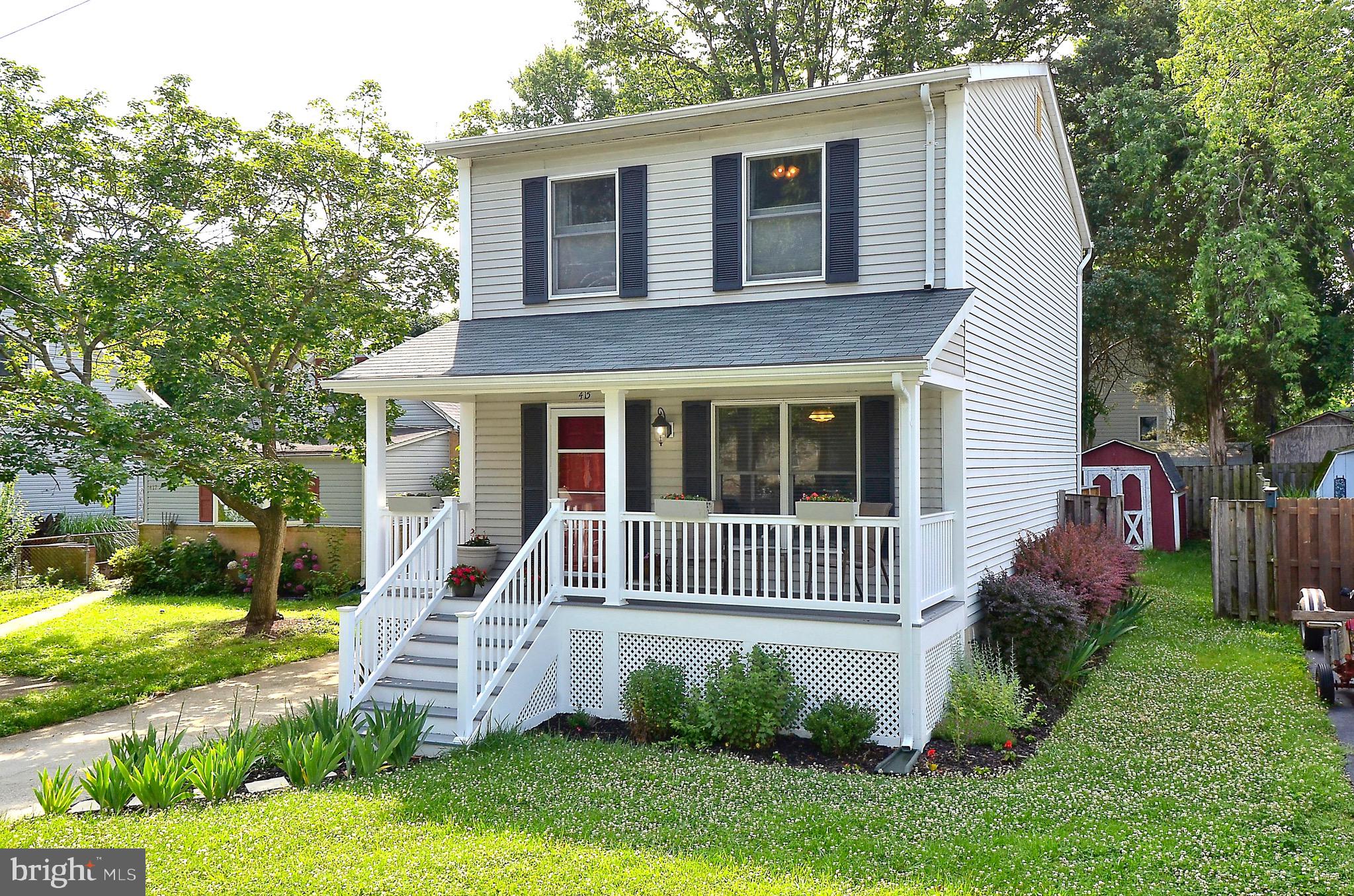 WOODLAND BEACH - Residential