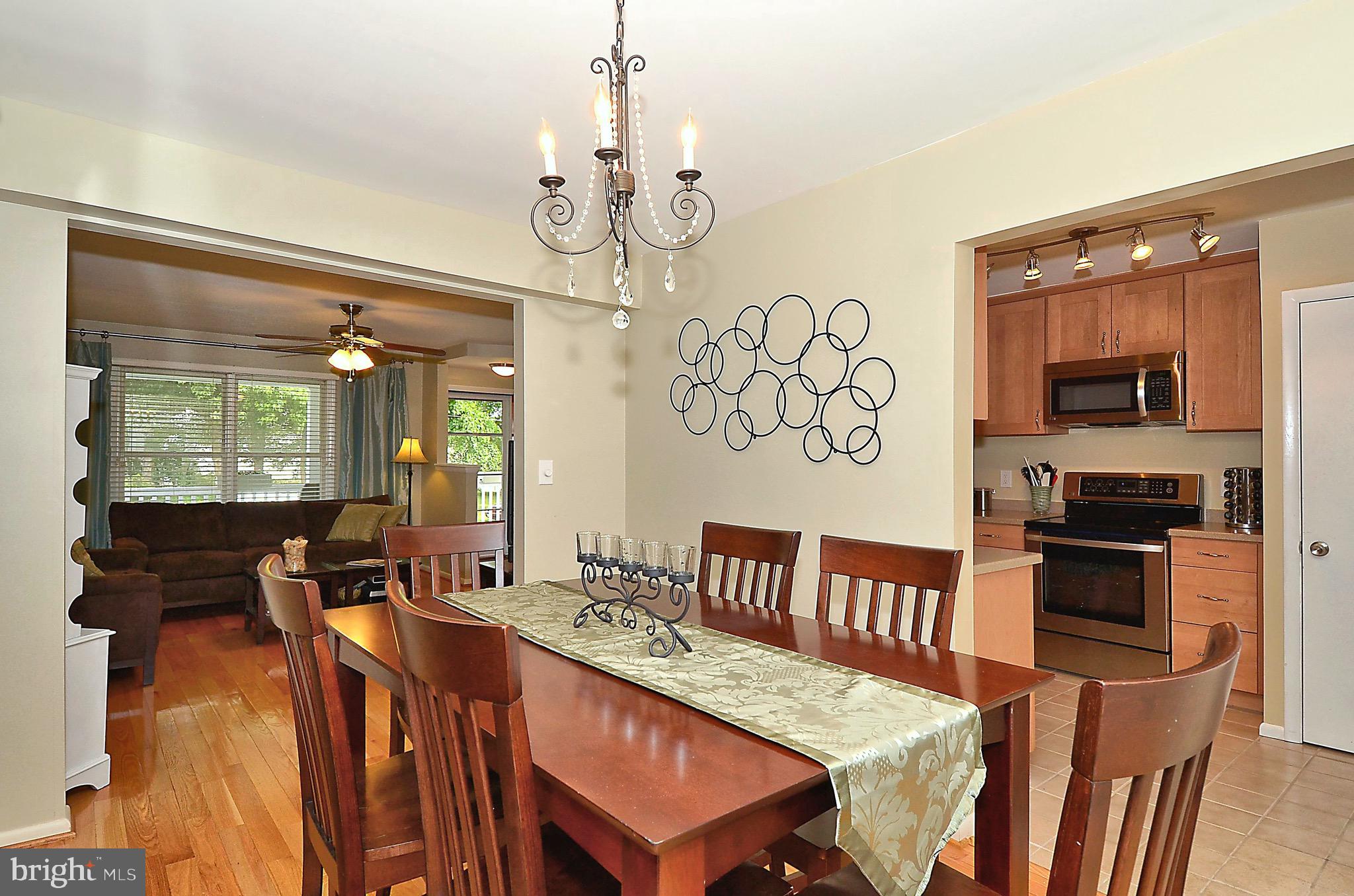 WOODLAND BEACH - Residential