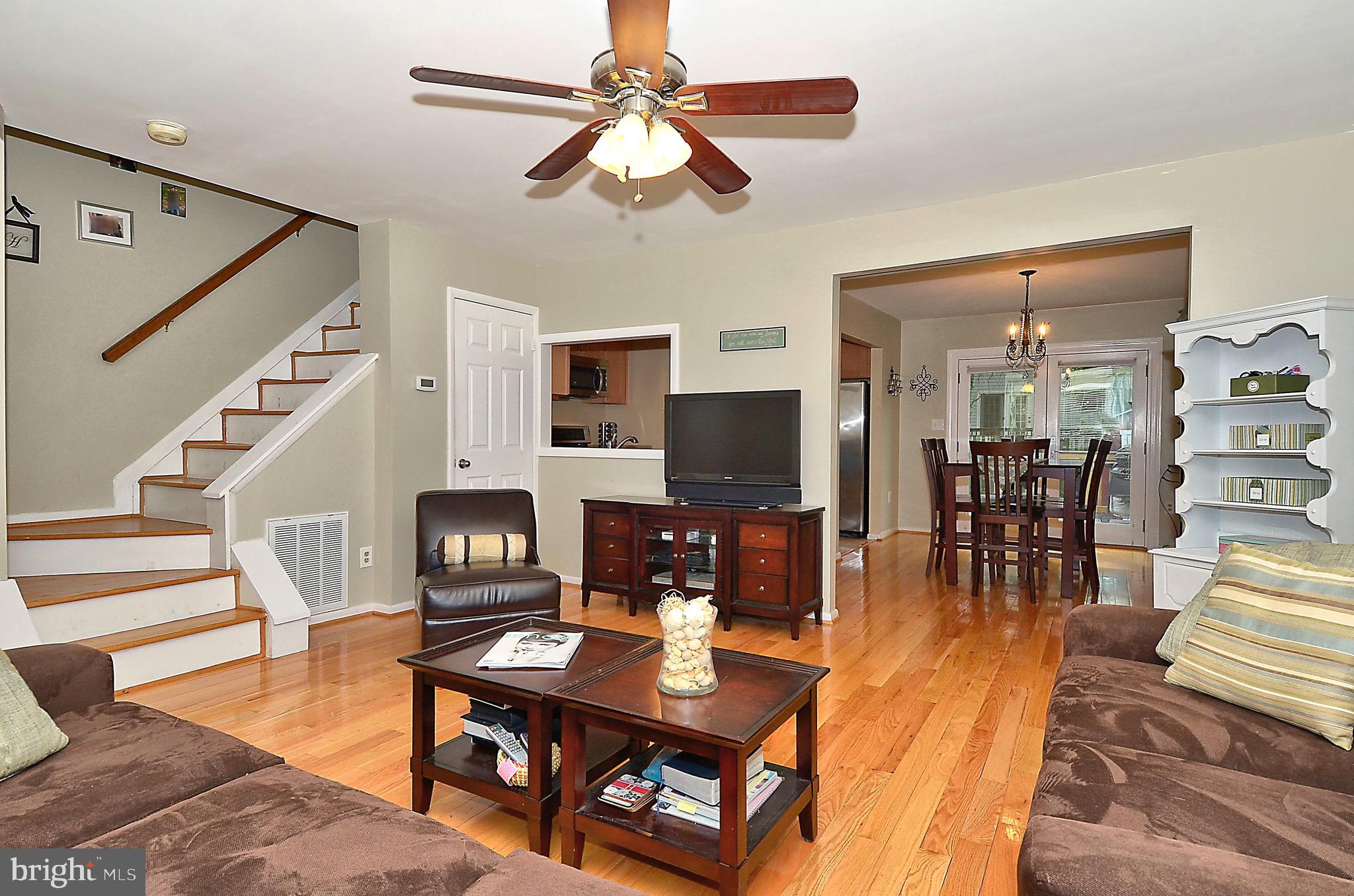 WOODLAND BEACH - Residential