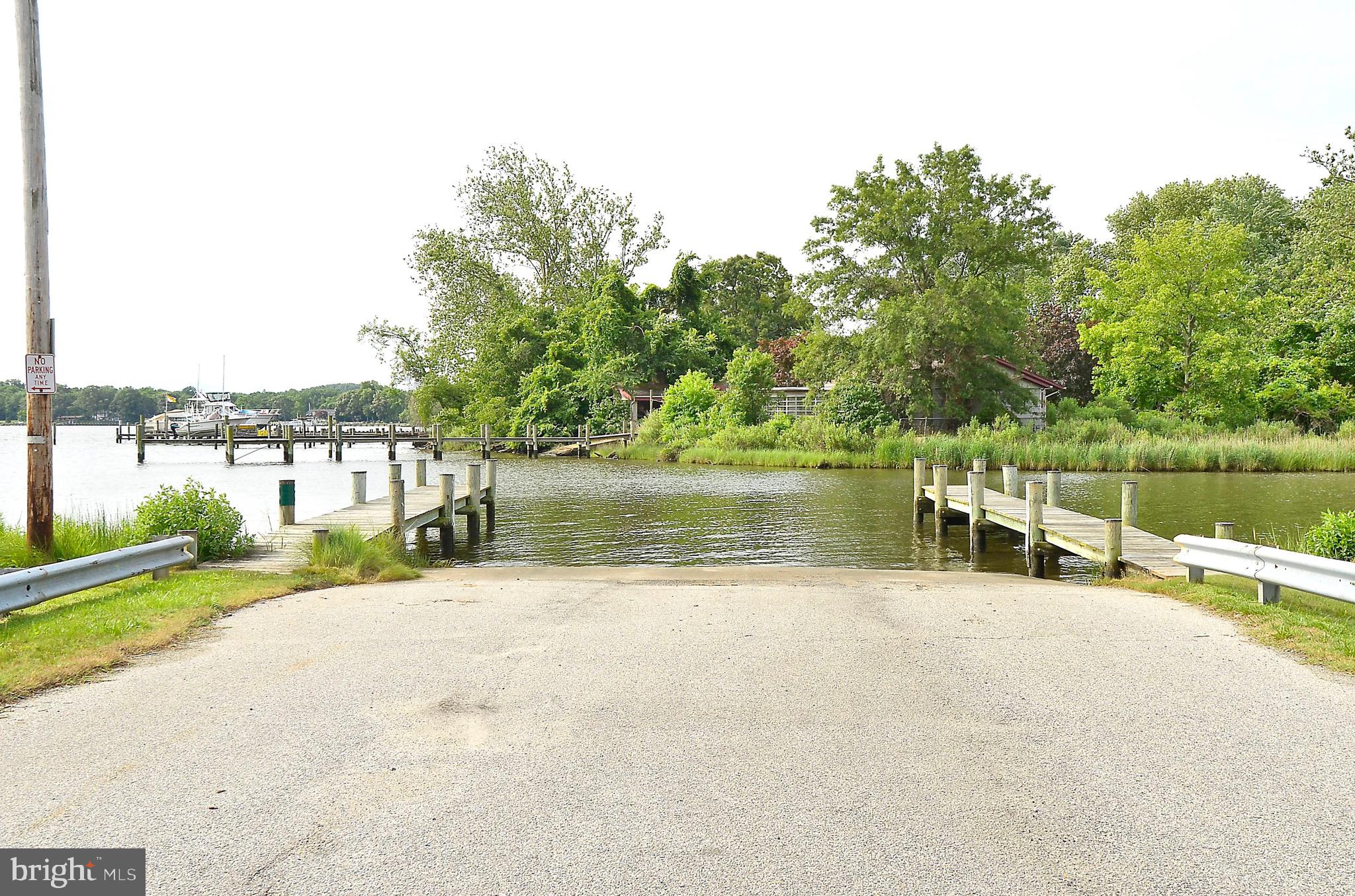 WOODLAND BEACH - Residential