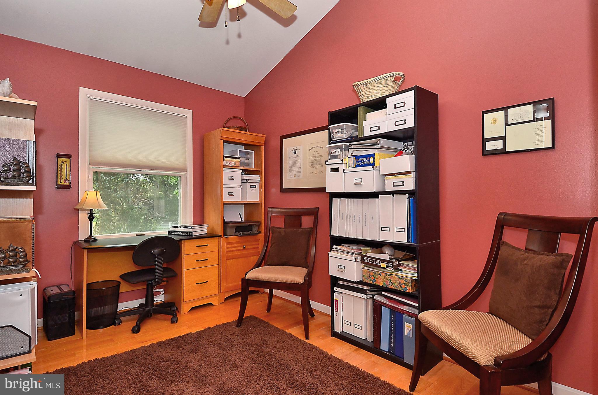 WOODLAND BEACH - Residential