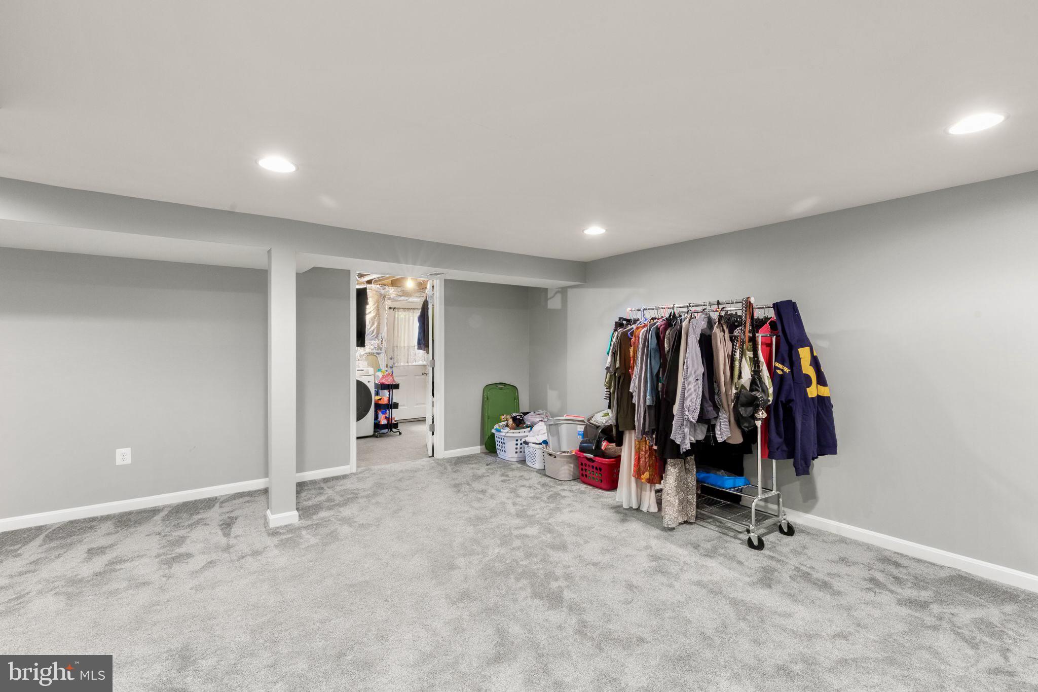 CARROLL SQUARE - Residential