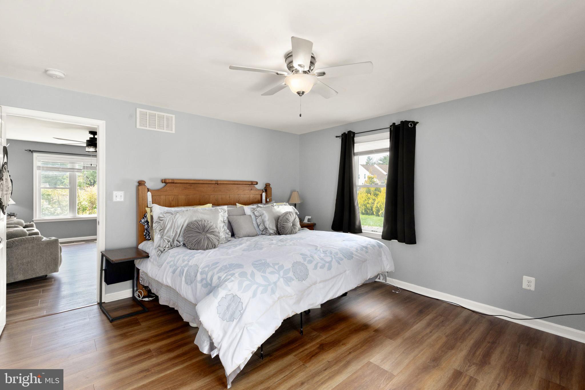 CARROLL SQUARE - Residential