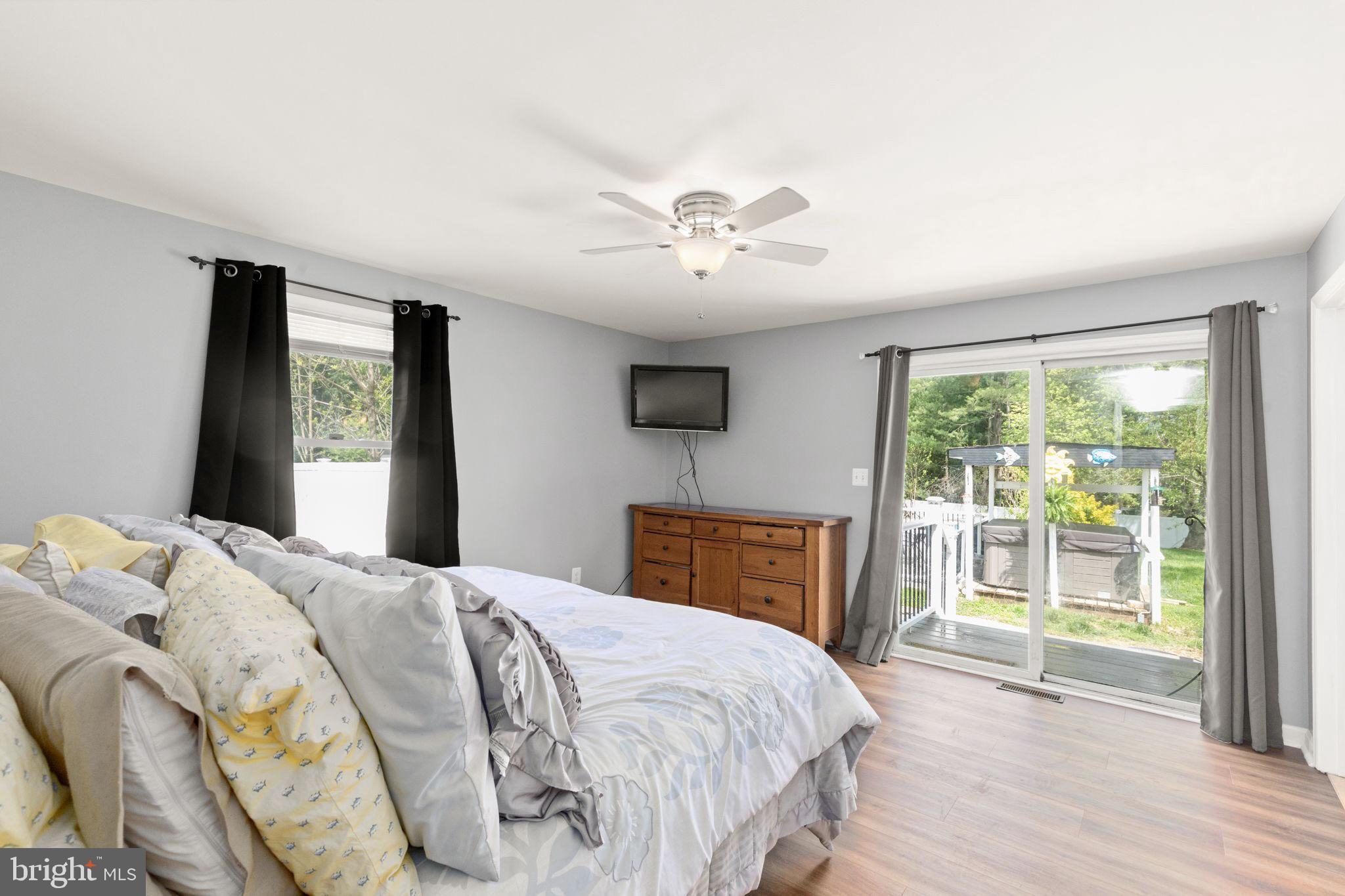 CARROLL SQUARE - Residential