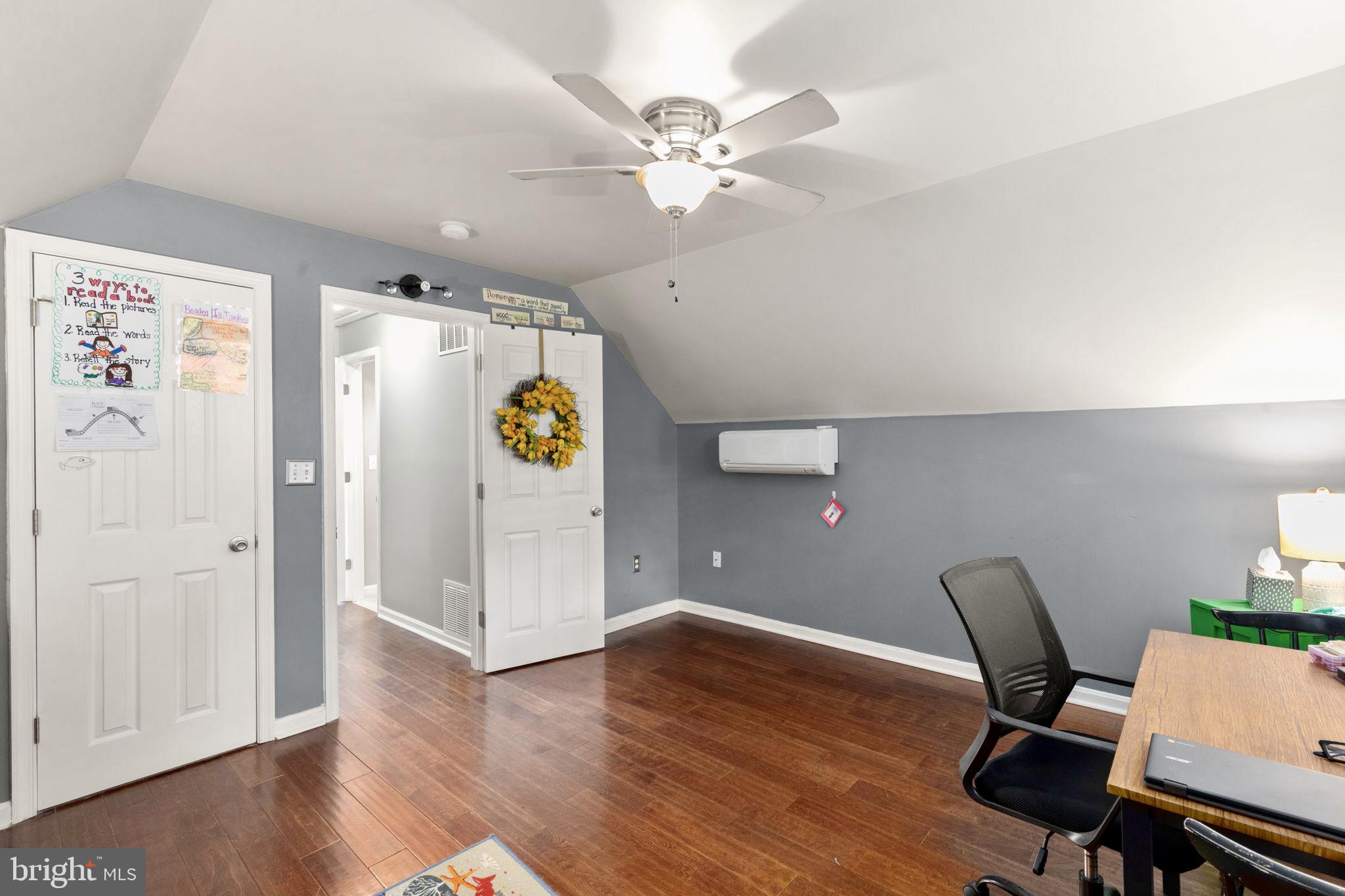 CARROLL SQUARE - Residential