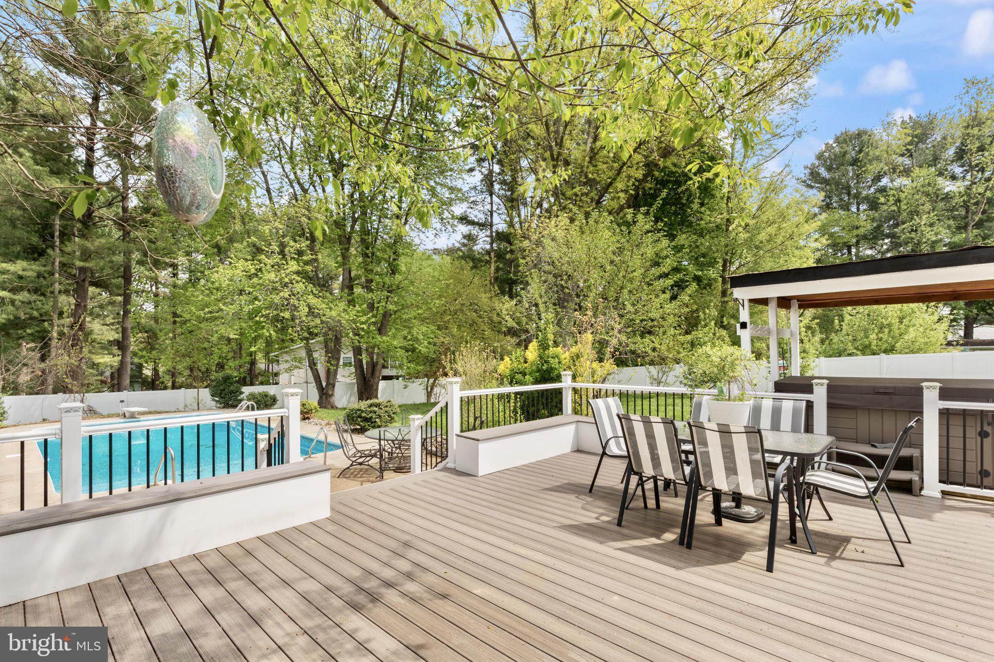 CARROLL SQUARE - Residential