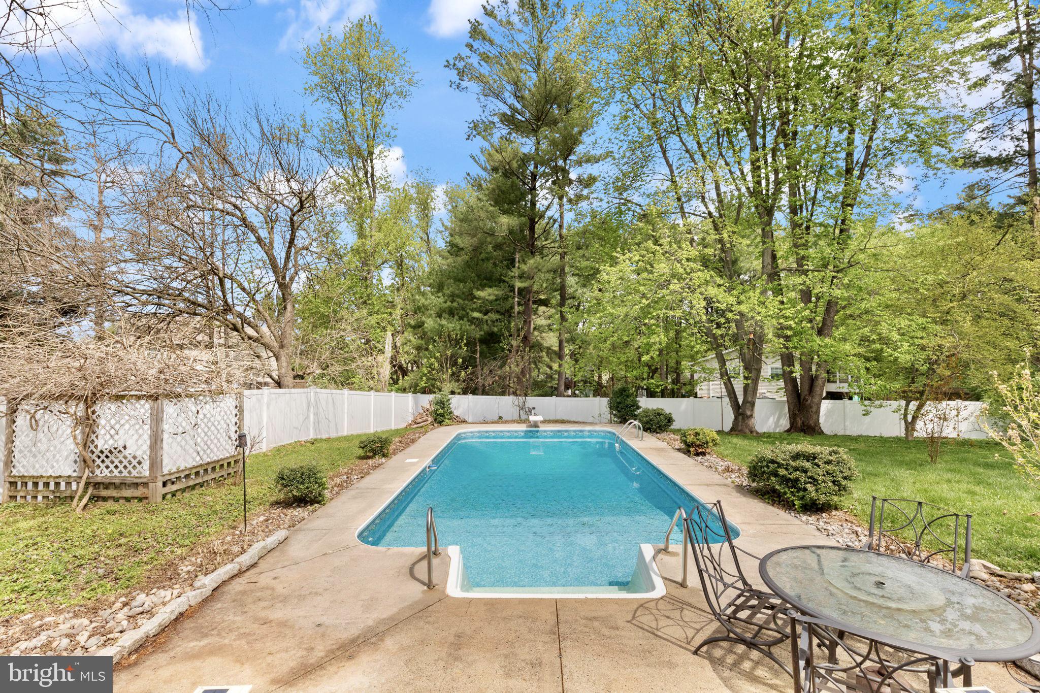 CARROLL SQUARE - Residential