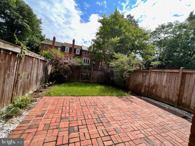 SEMINARY PARK - Residential Lease