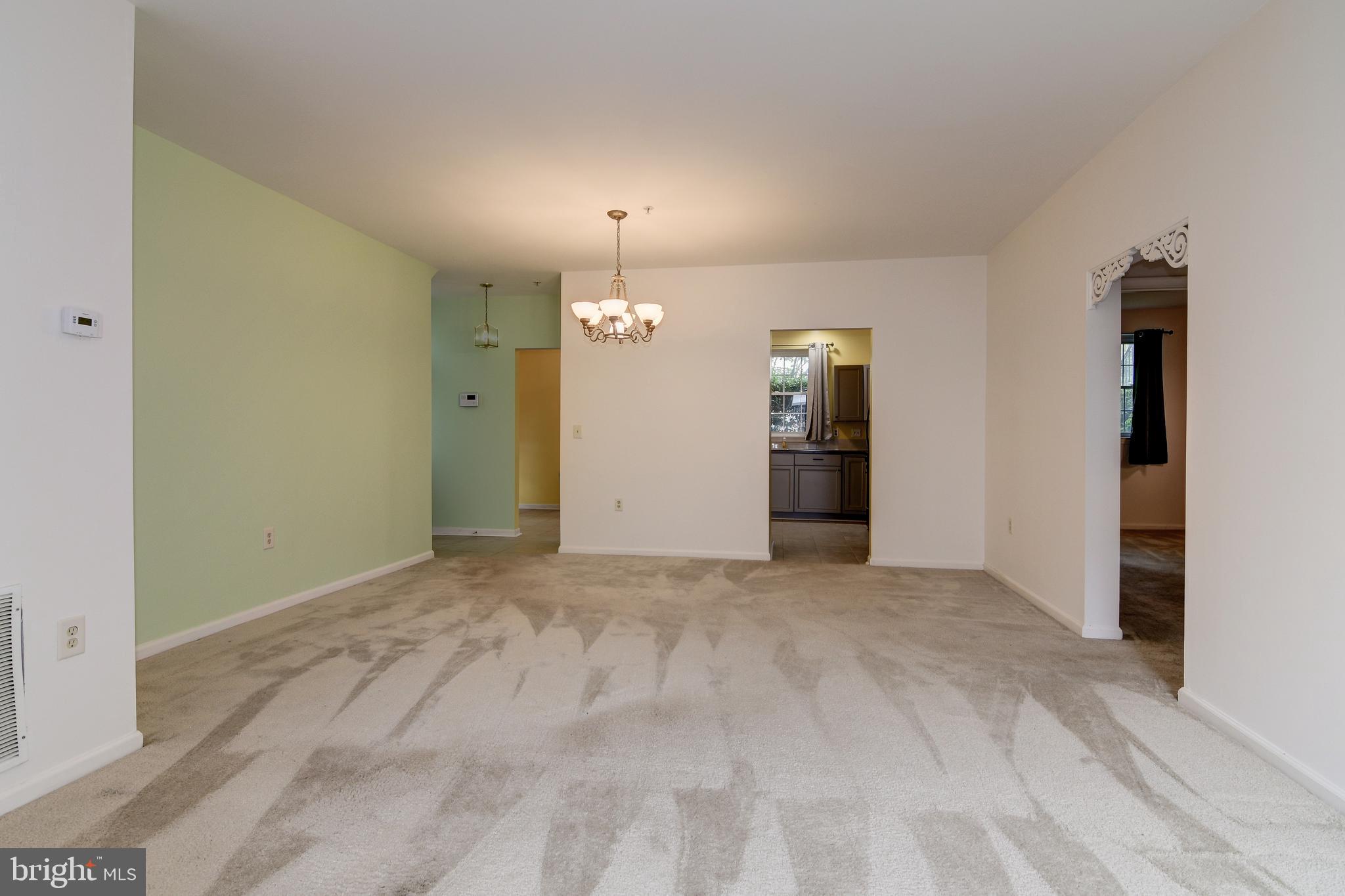 NANTUCKET MEWS @ CROFTON - Residential