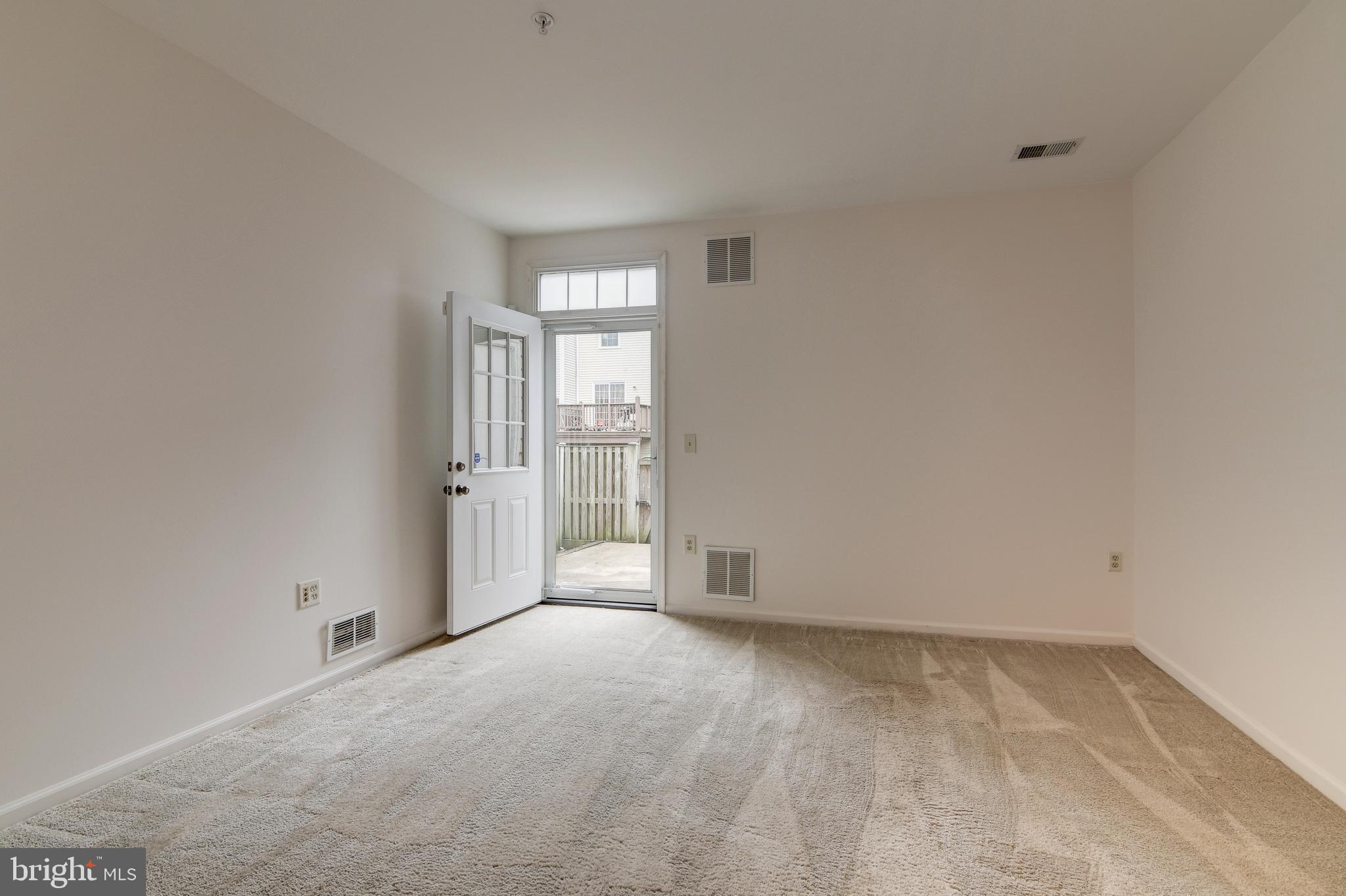 NANTUCKET MEWS @ CROFTON - Residential