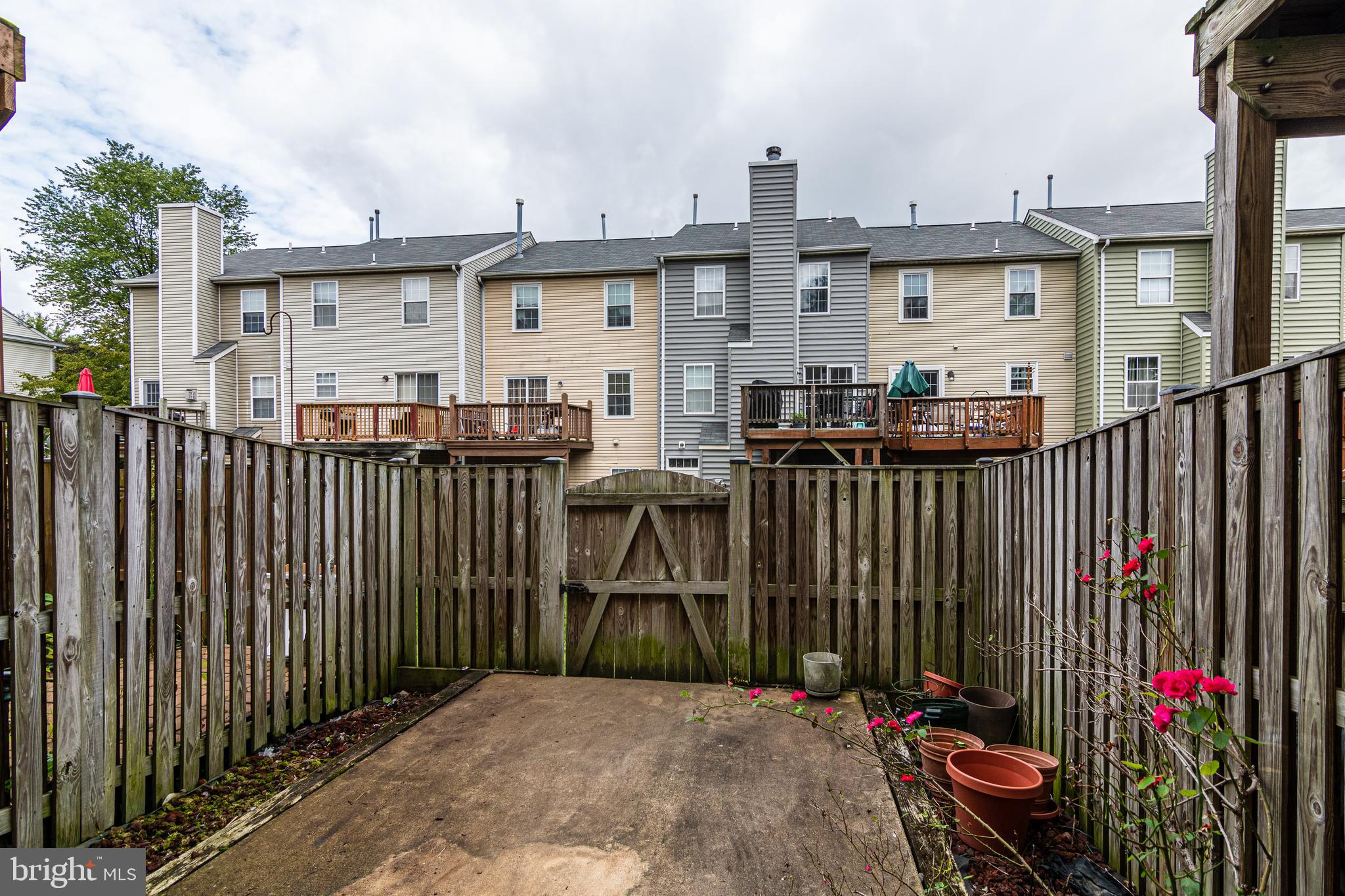 NANTUCKET MEWS @ CROFTON - Residential