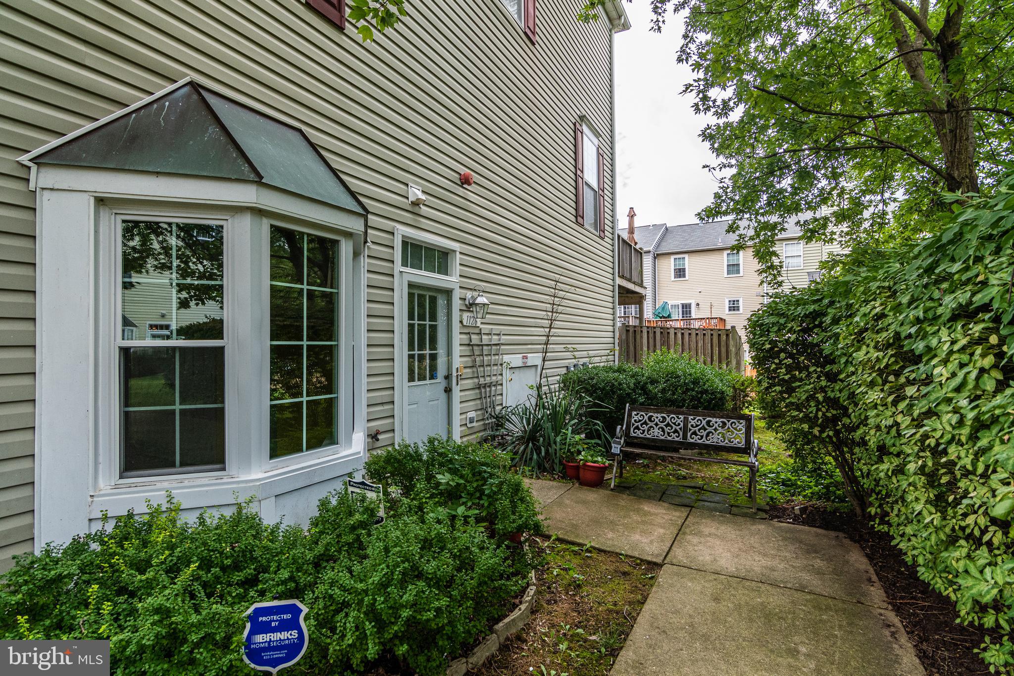 NANTUCKET MEWS @ CROFTON - Residential