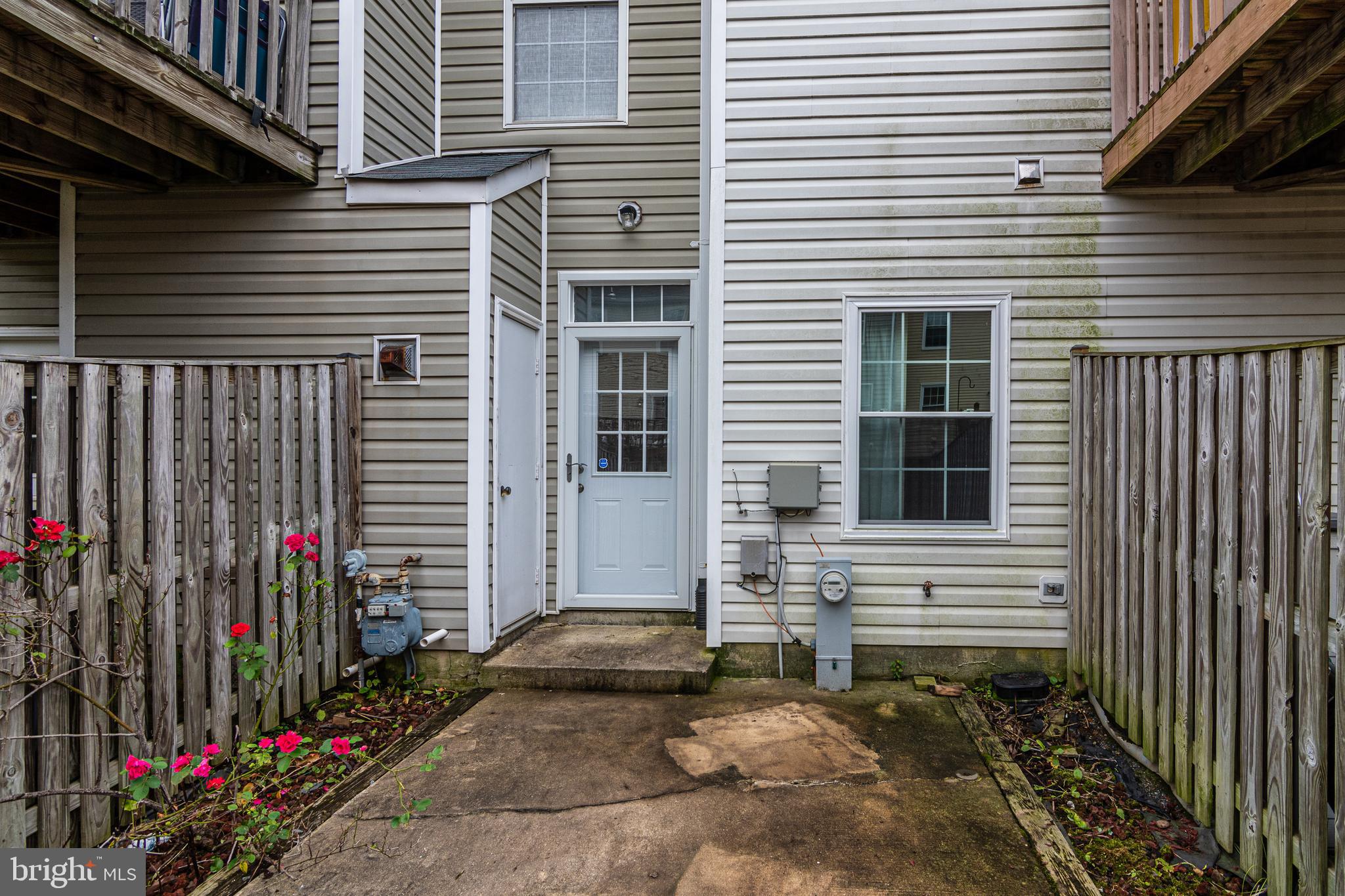 NANTUCKET MEWS @ CROFTON - Residential