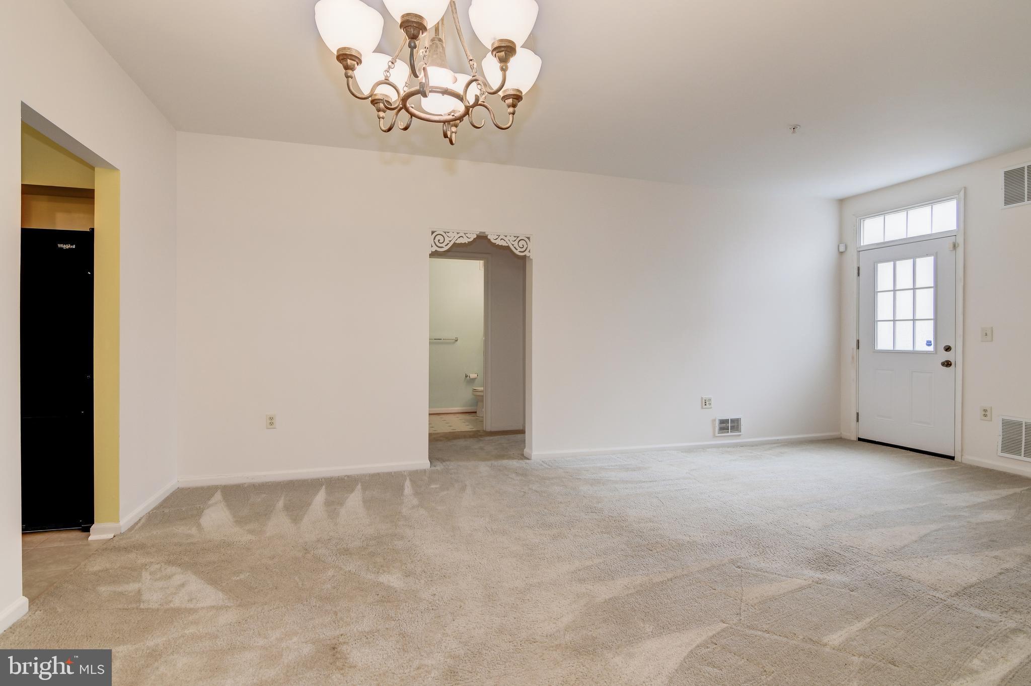 NANTUCKET MEWS @ CROFTON - Residential