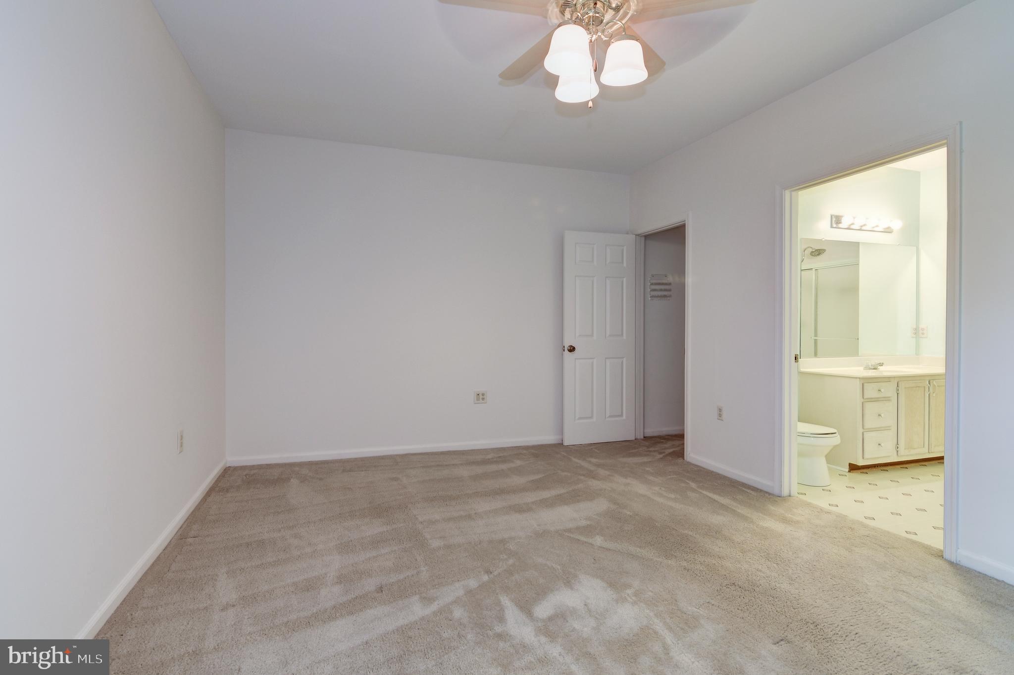 NANTUCKET MEWS @ CROFTON - Residential