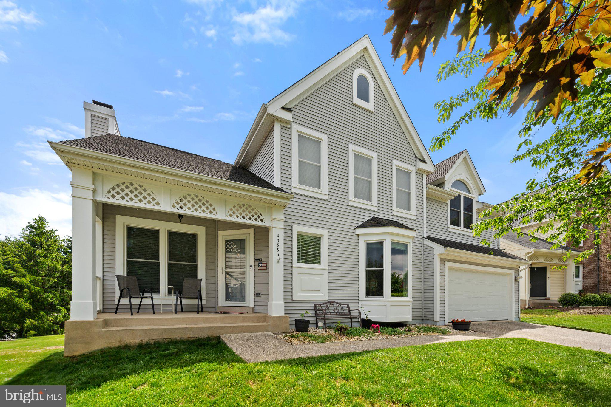 ASHBURN VILLAGE - Residential