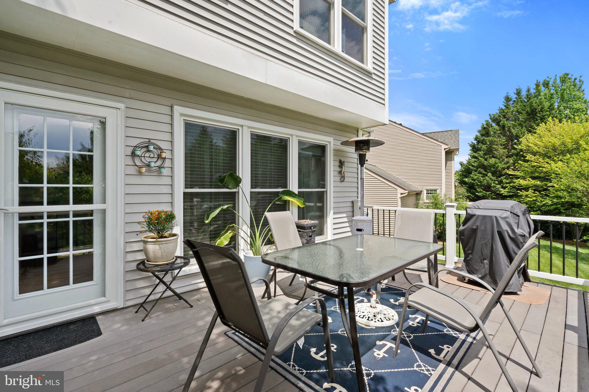 ASHBURN VILLAGE - Residential